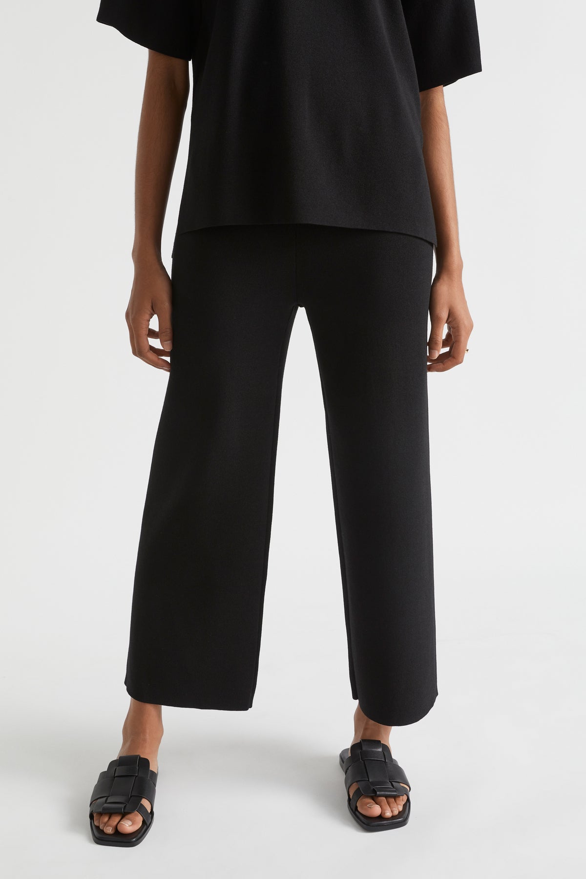 Crepe Knit Pant