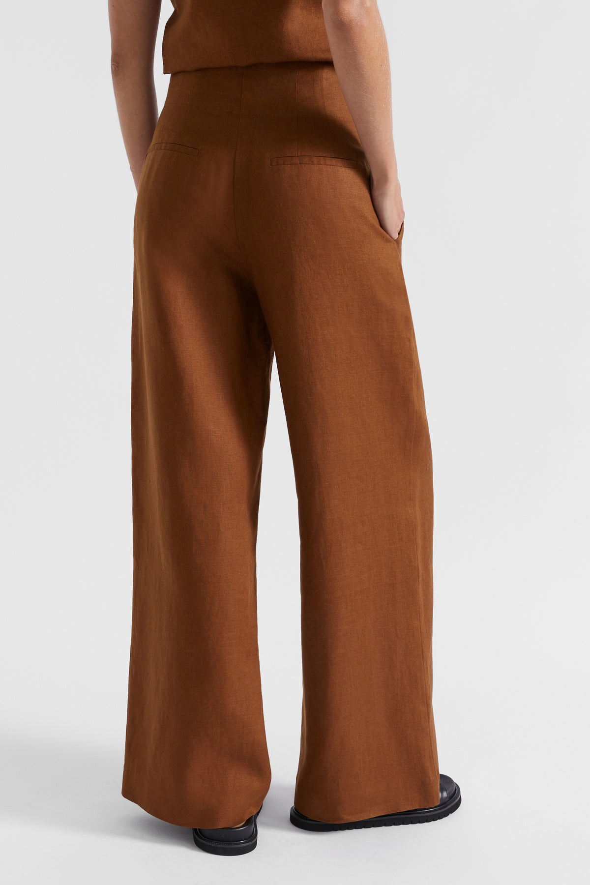 Core Linen Waisted Pant