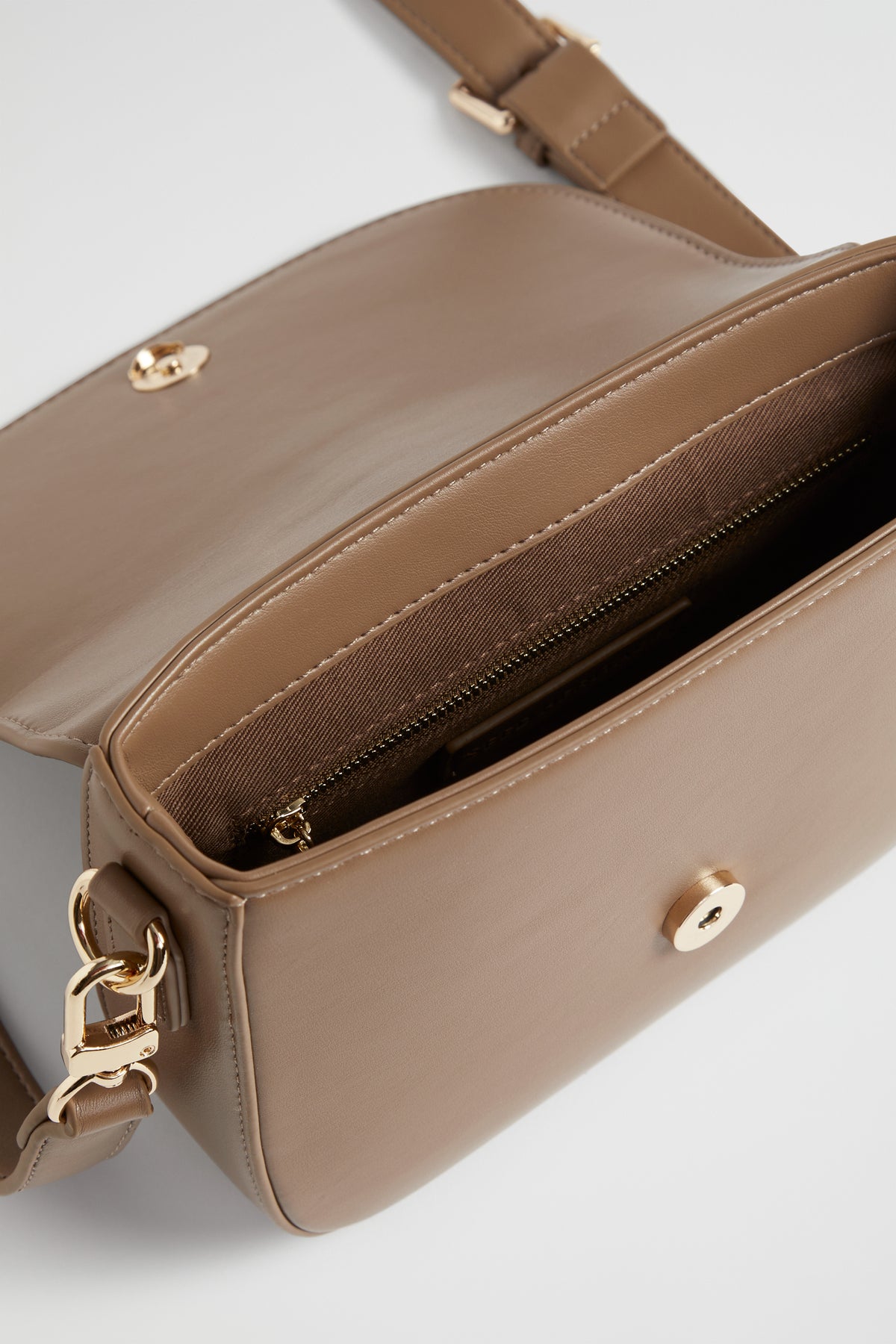 Logo Saddle Bag