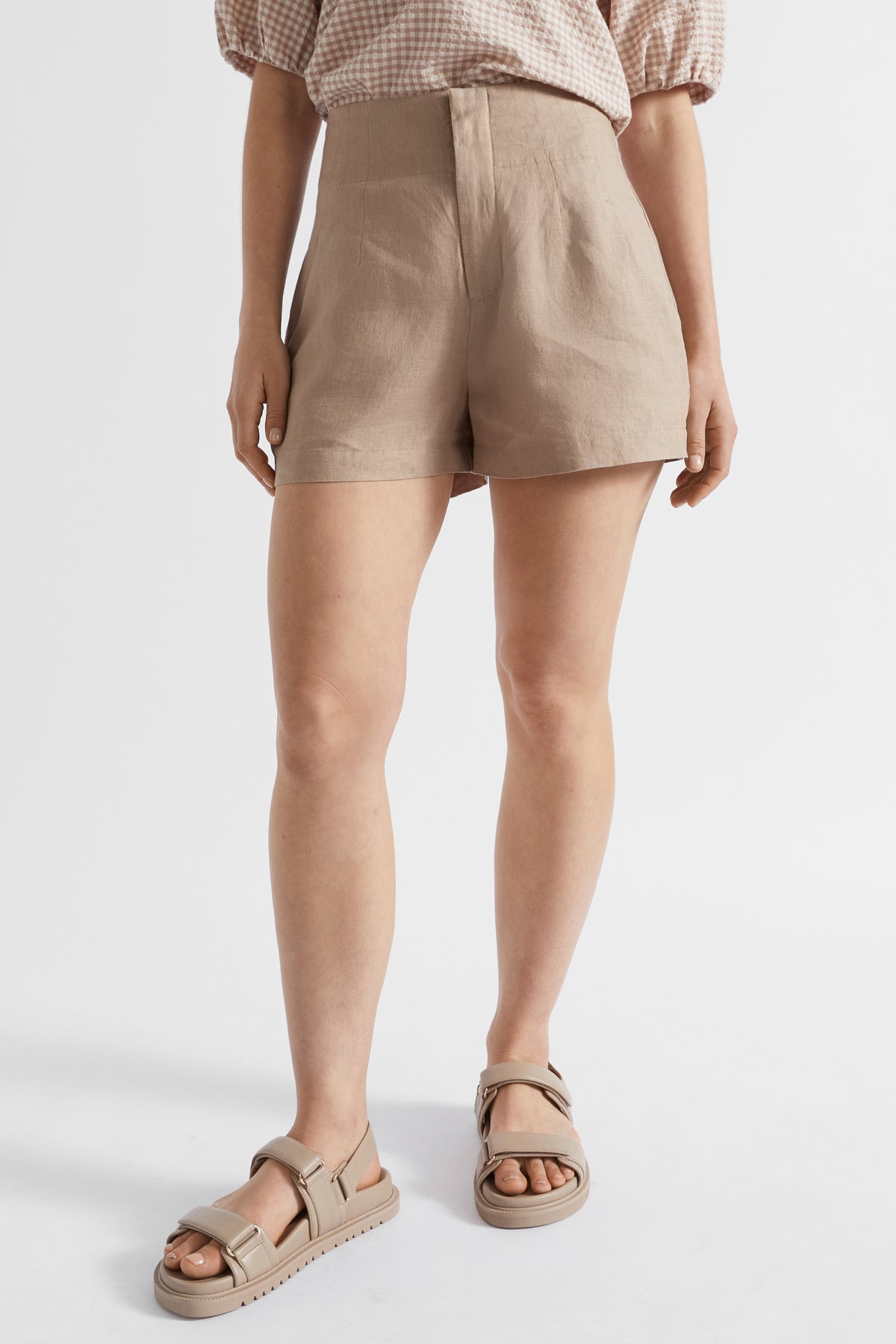 Core Linen Waisted Short