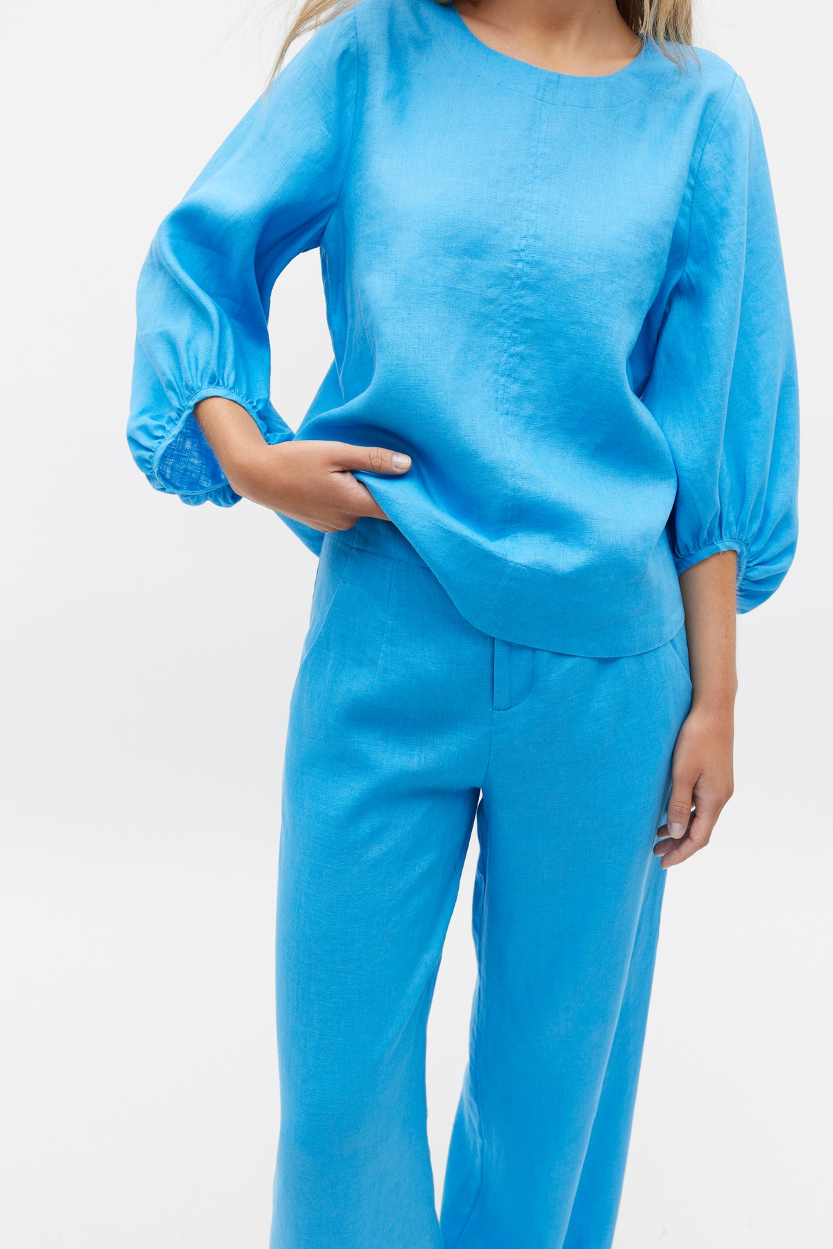 Core Linen Balloon Sleeve Top