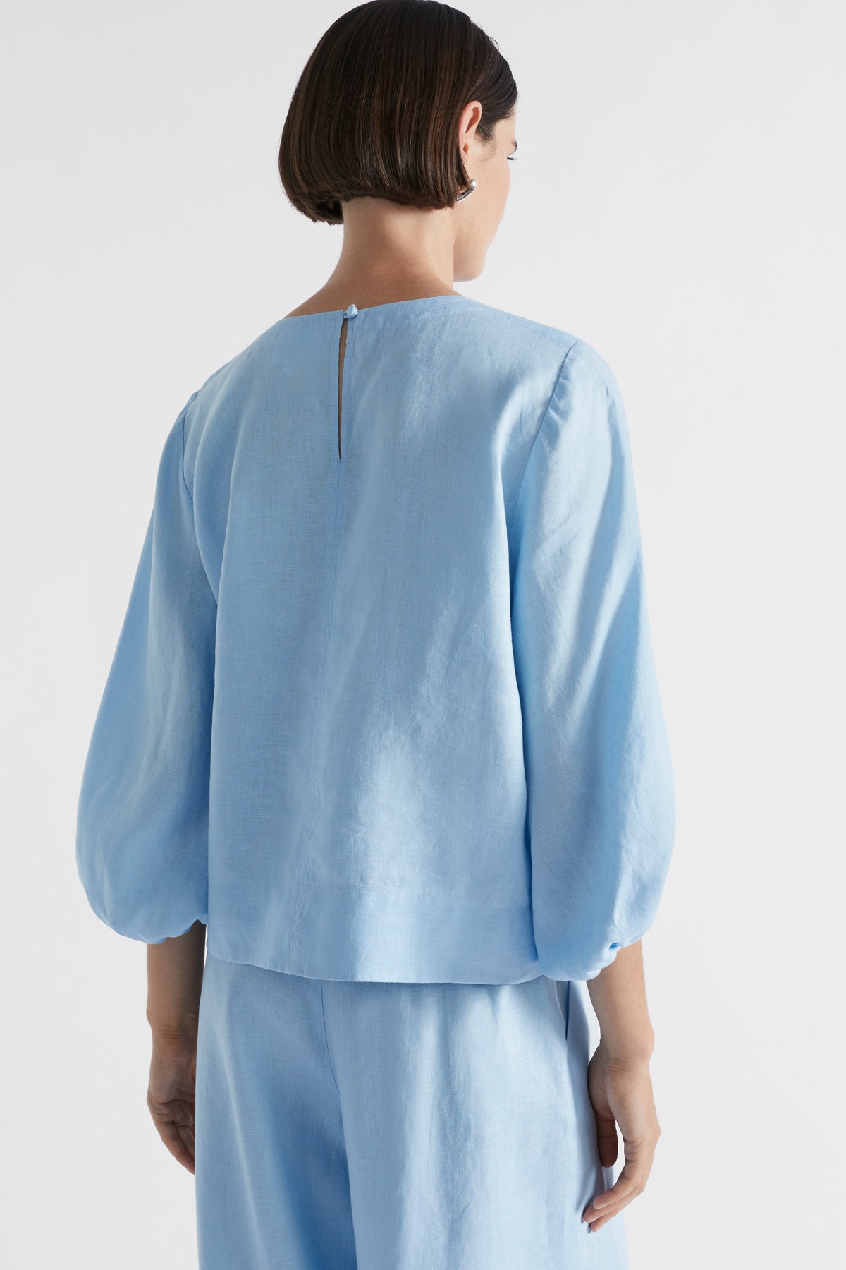 Core Linen Balloon Sleeve Top