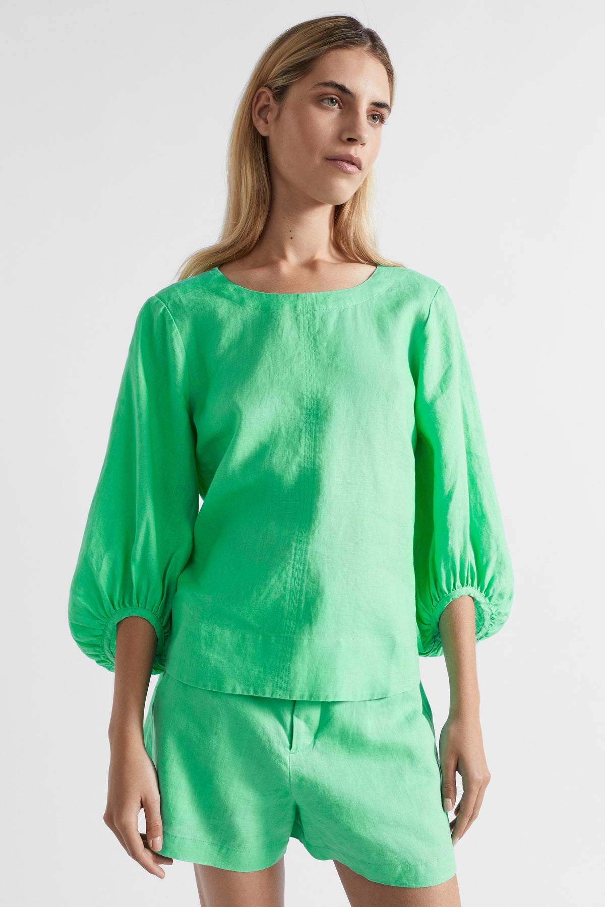 Core Linen Balloon Sleeve Top