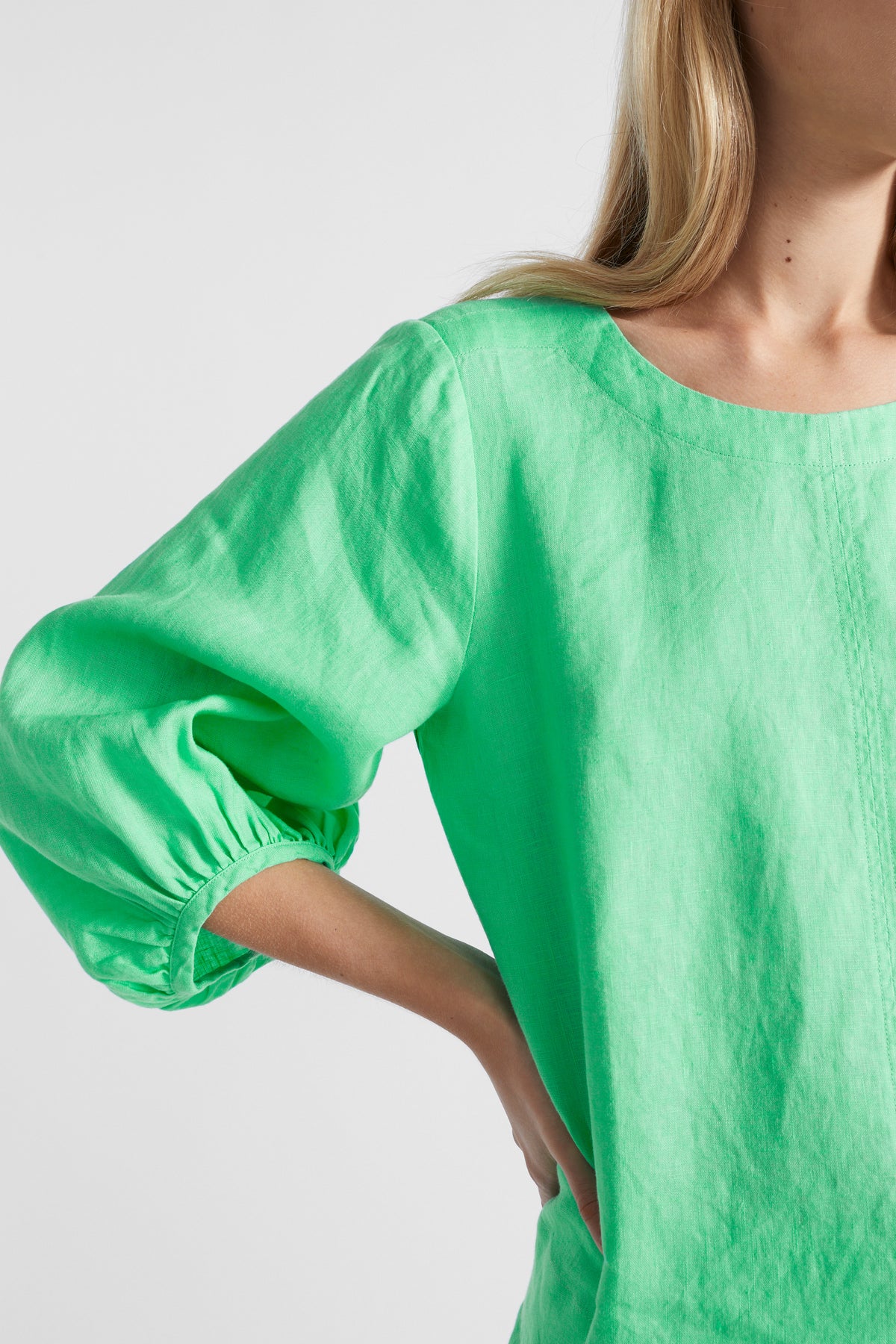Core Linen Balloon Sleeve Top