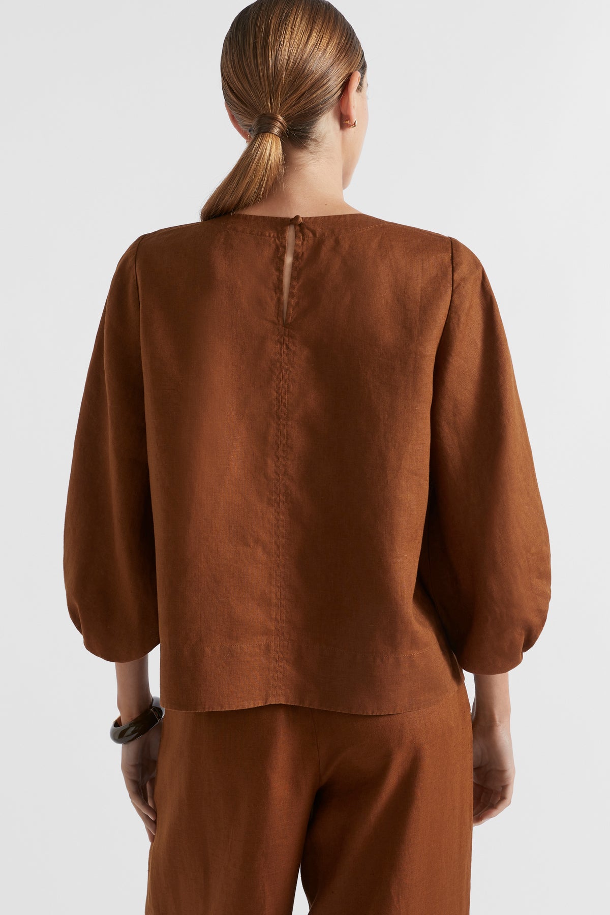 Core Linen Balloon Sleeve Top