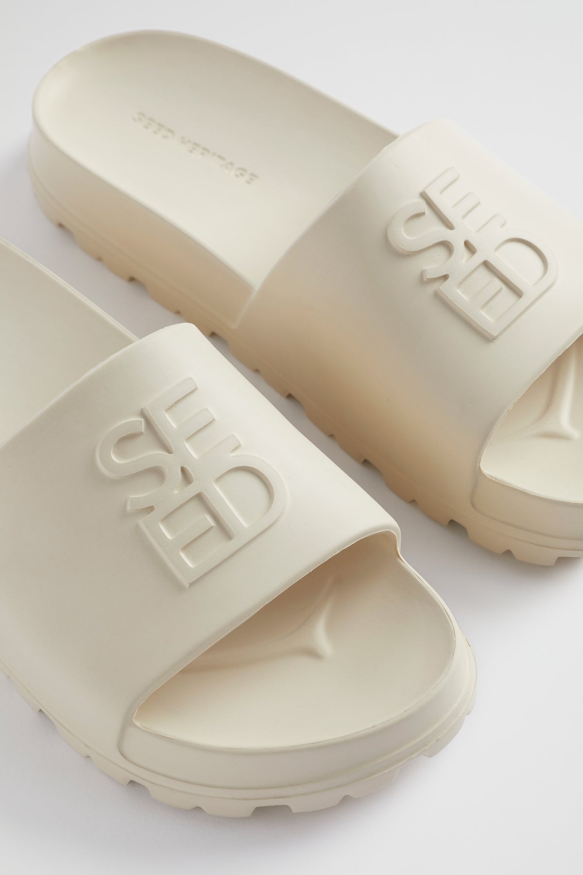 Quad Logo Slide