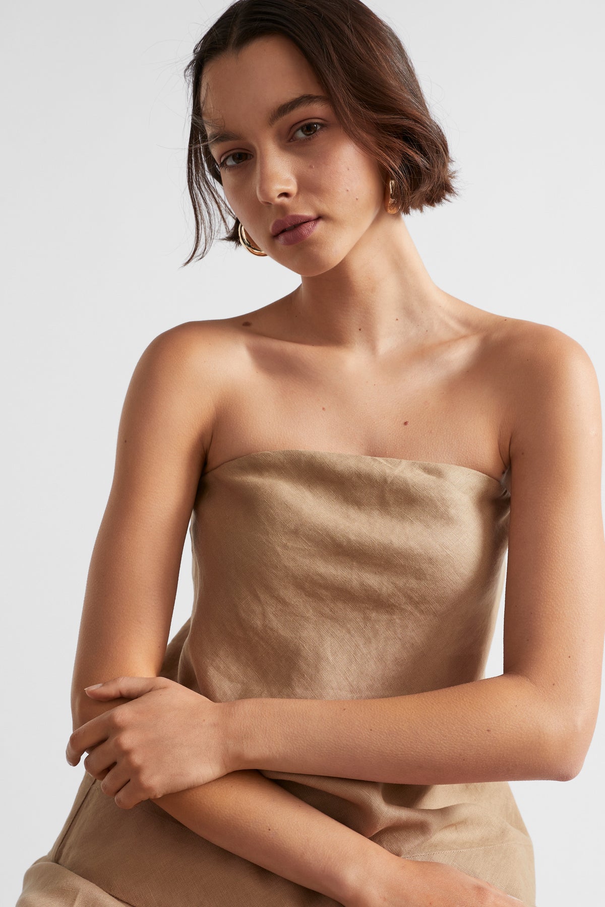 Core Linen Strapless Top