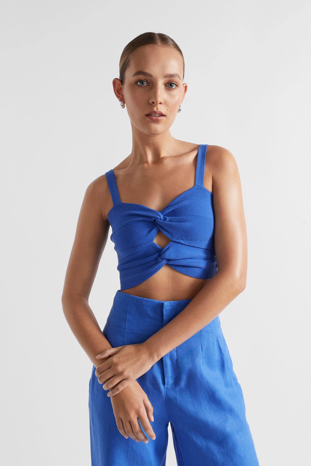 Cotton Twist Front Crop Knit
