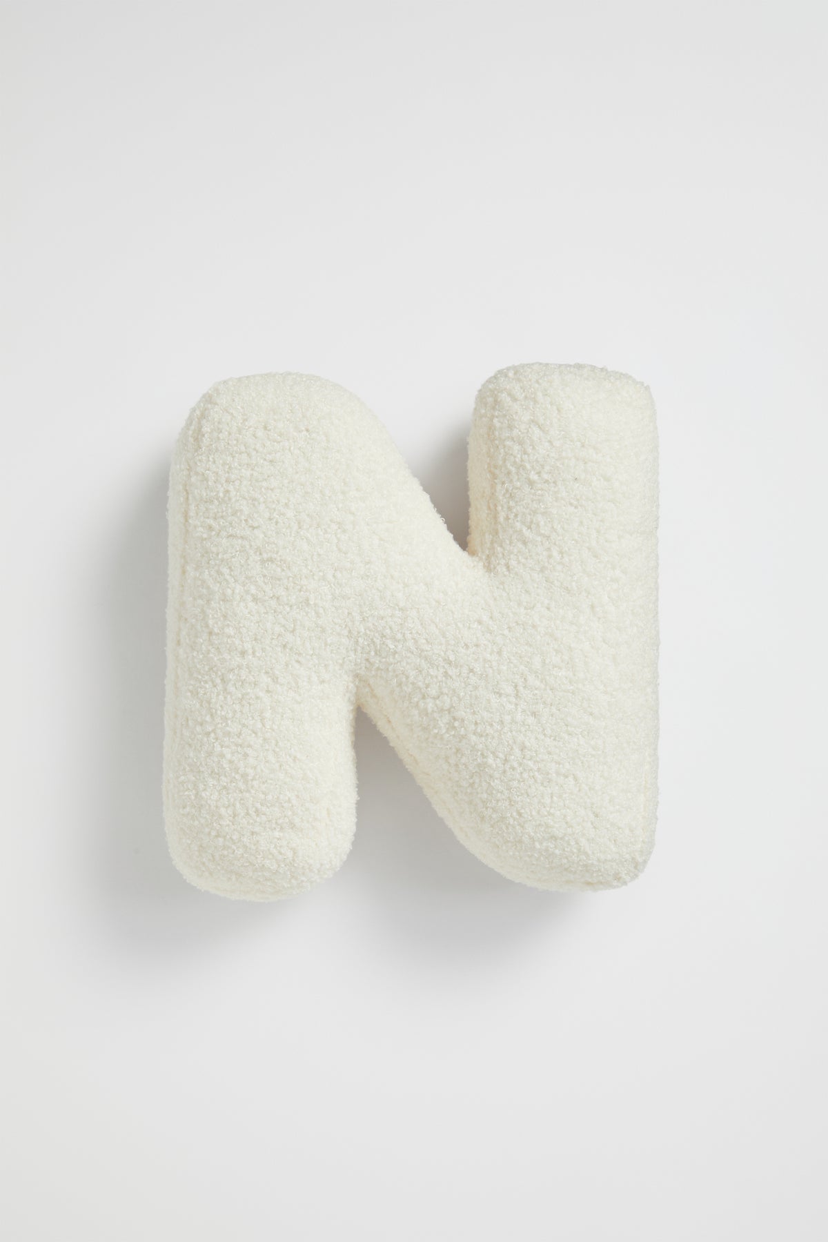 Teddy Initial Cushion Creme