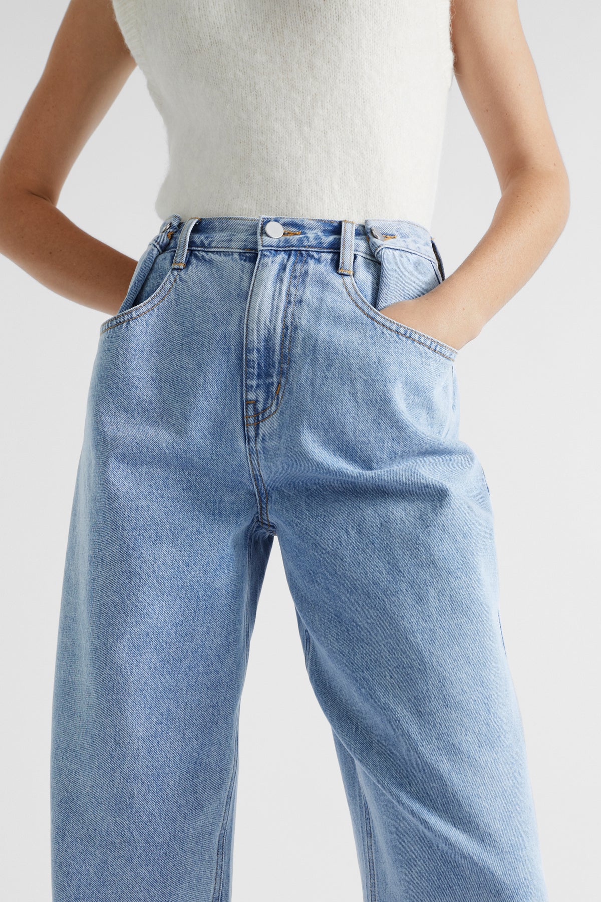 Pinch Waist Baggy Wide Leg Jean