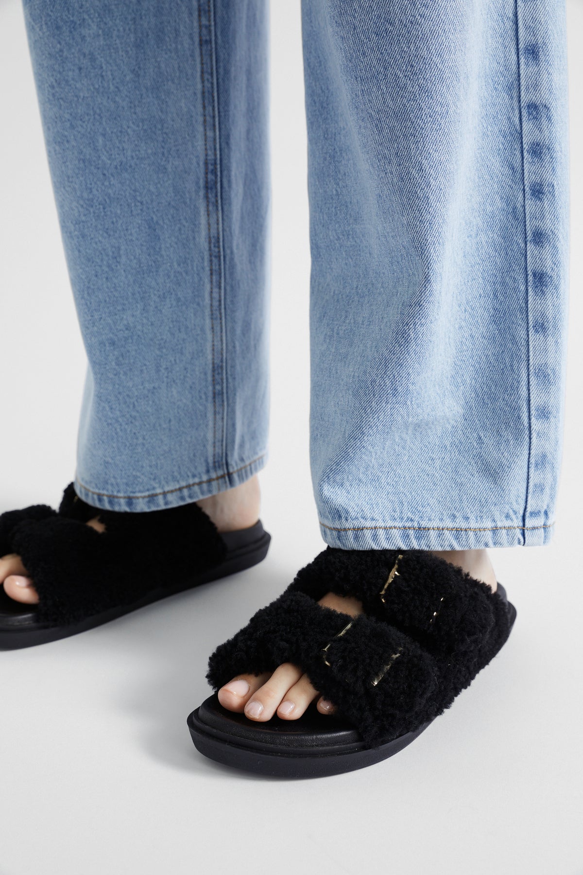 Darcie Shearling Slide