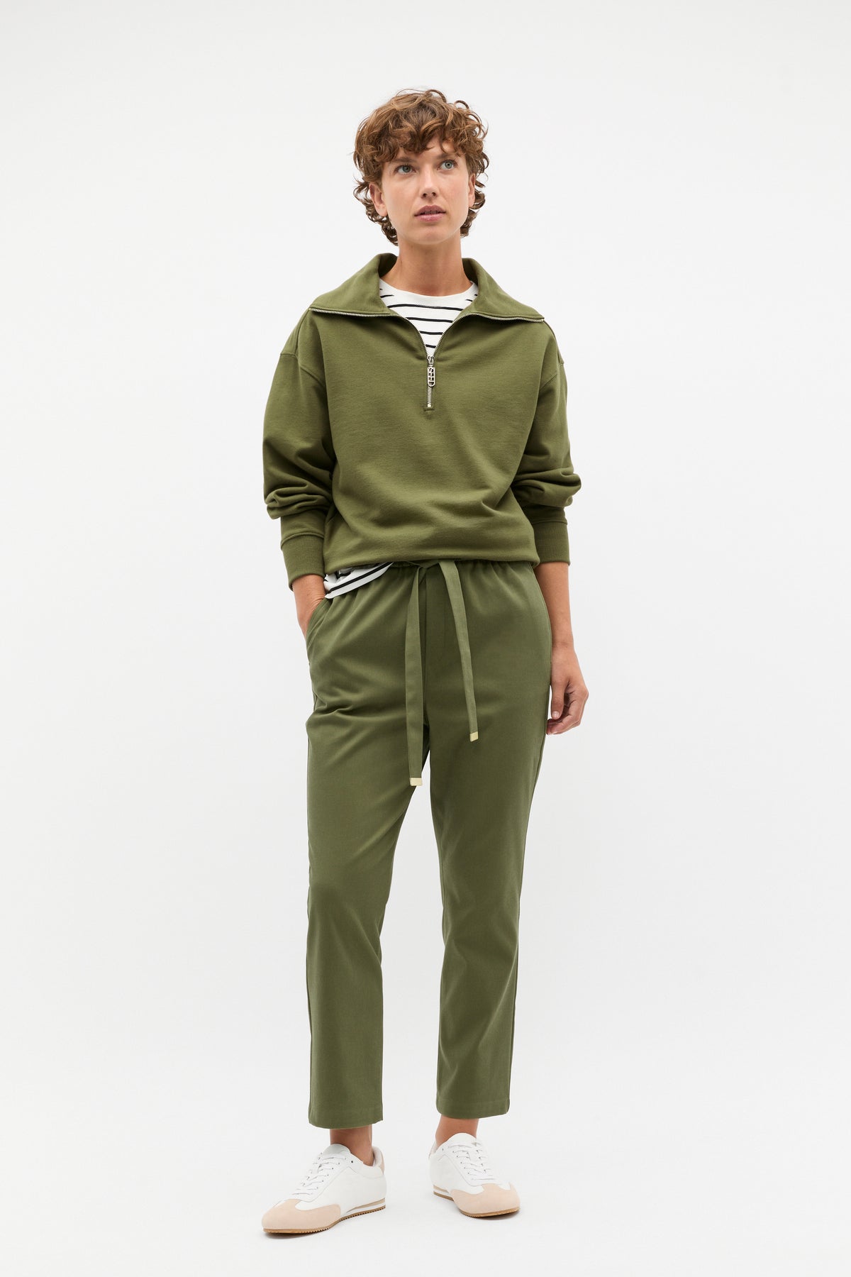 Tapered Leg Tie Pant