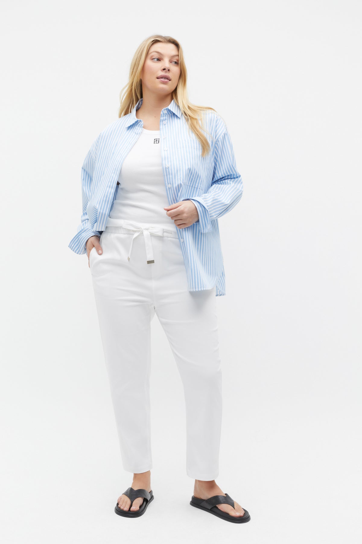 Tapered Leg Tie Pant
