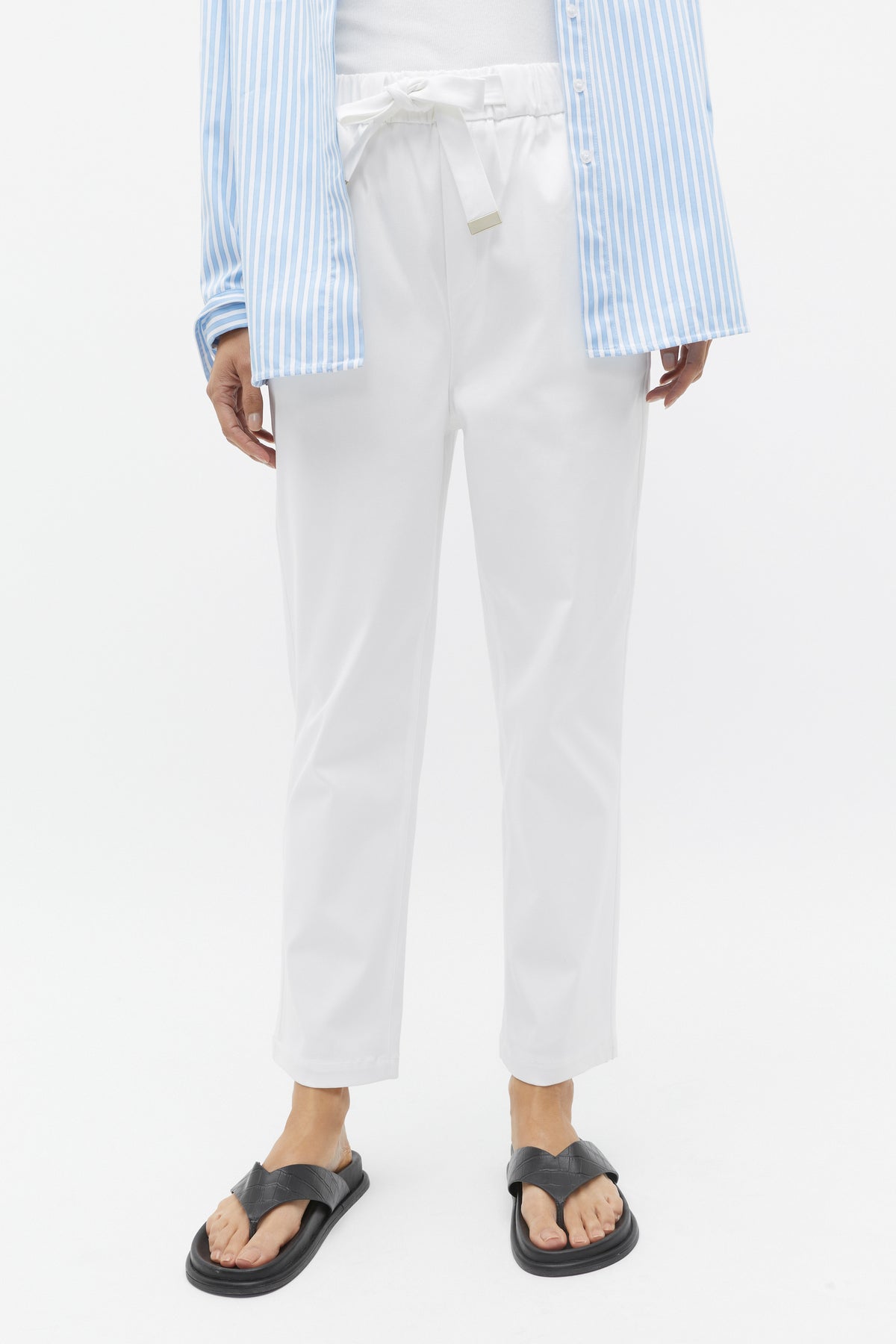 Tapered Leg Tie Pant