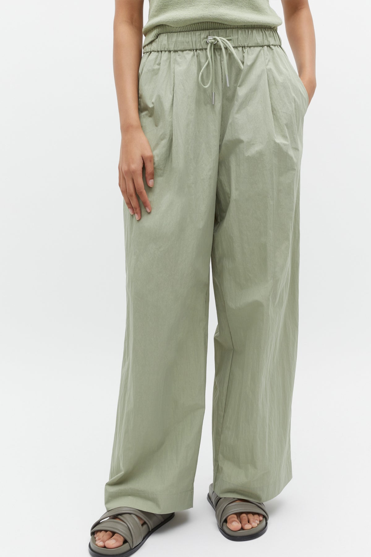 Wide Leg Drawstring Pant