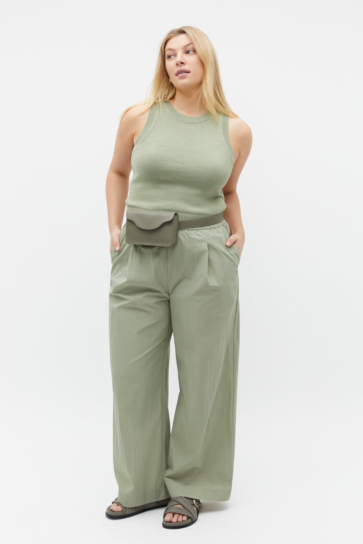 Wide Leg Drawstring Pant