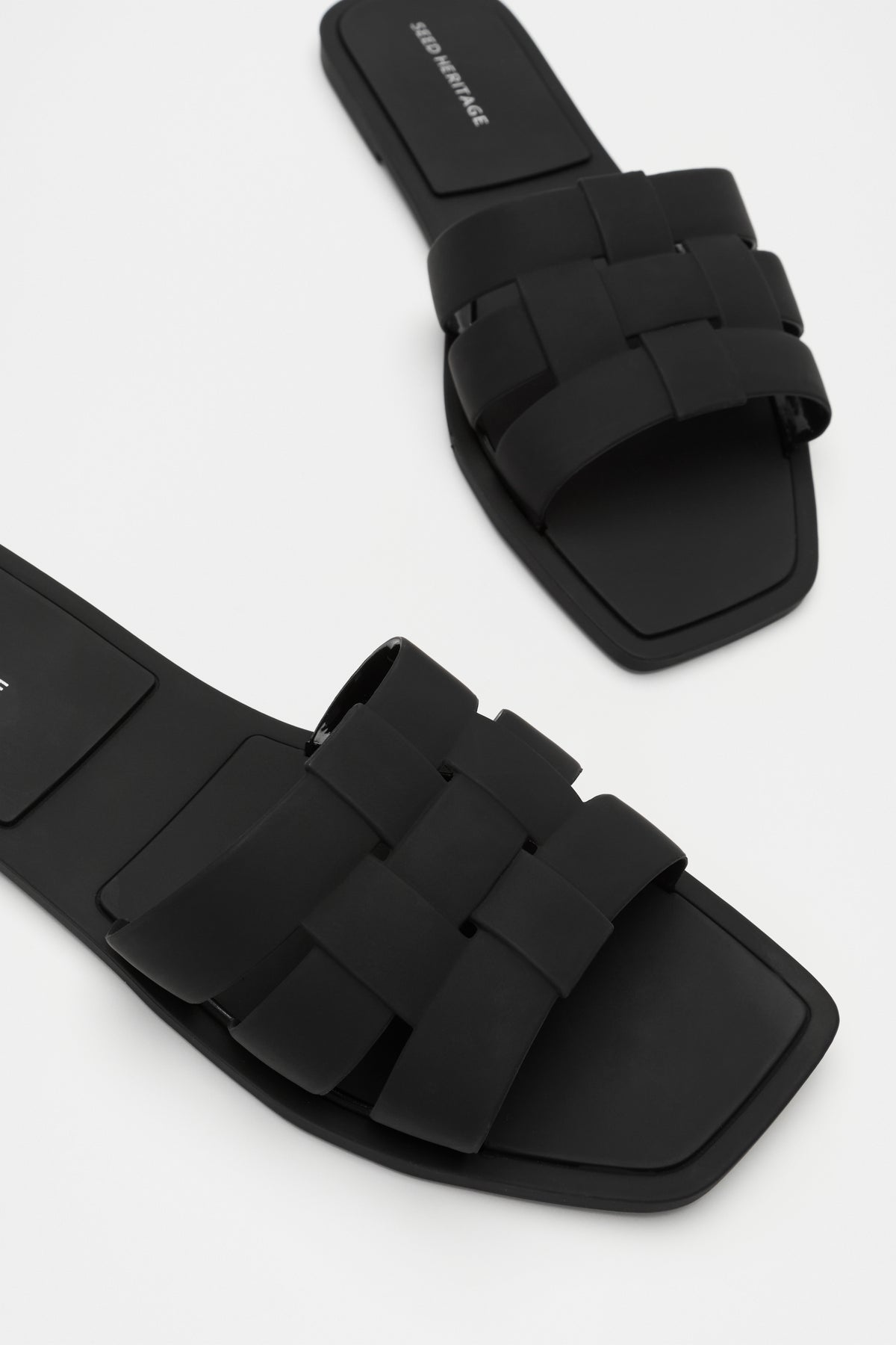 Woven Moulded Slide