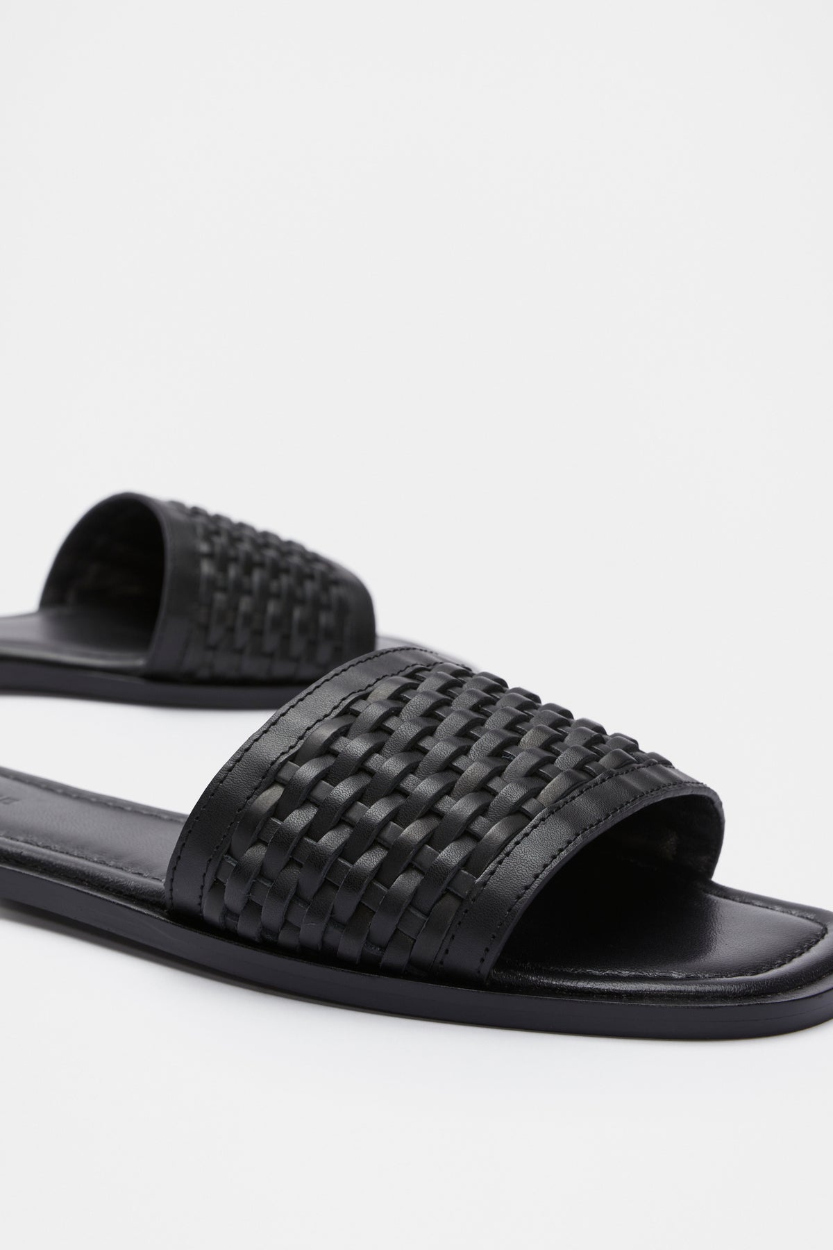 Holly Woven Slide