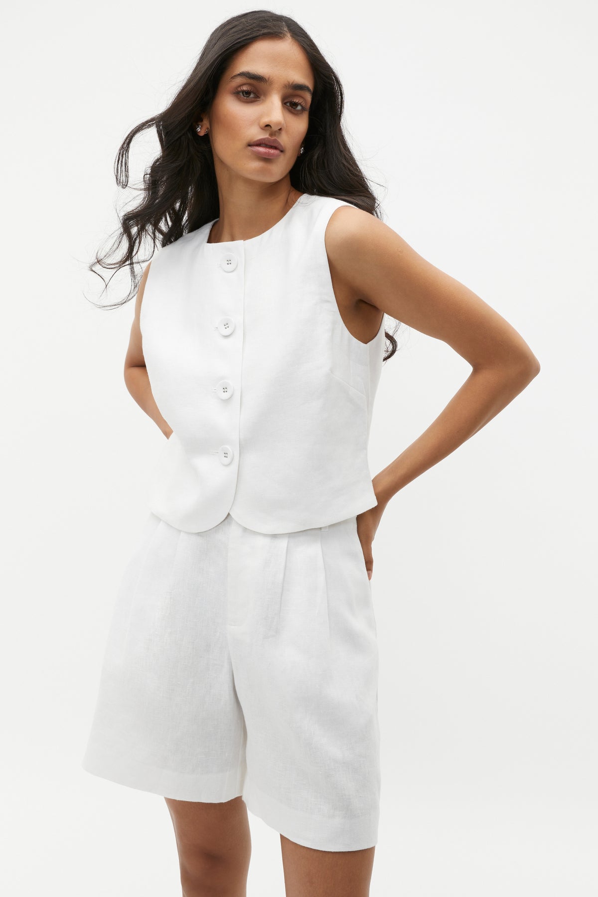 Linen Mid Length Short