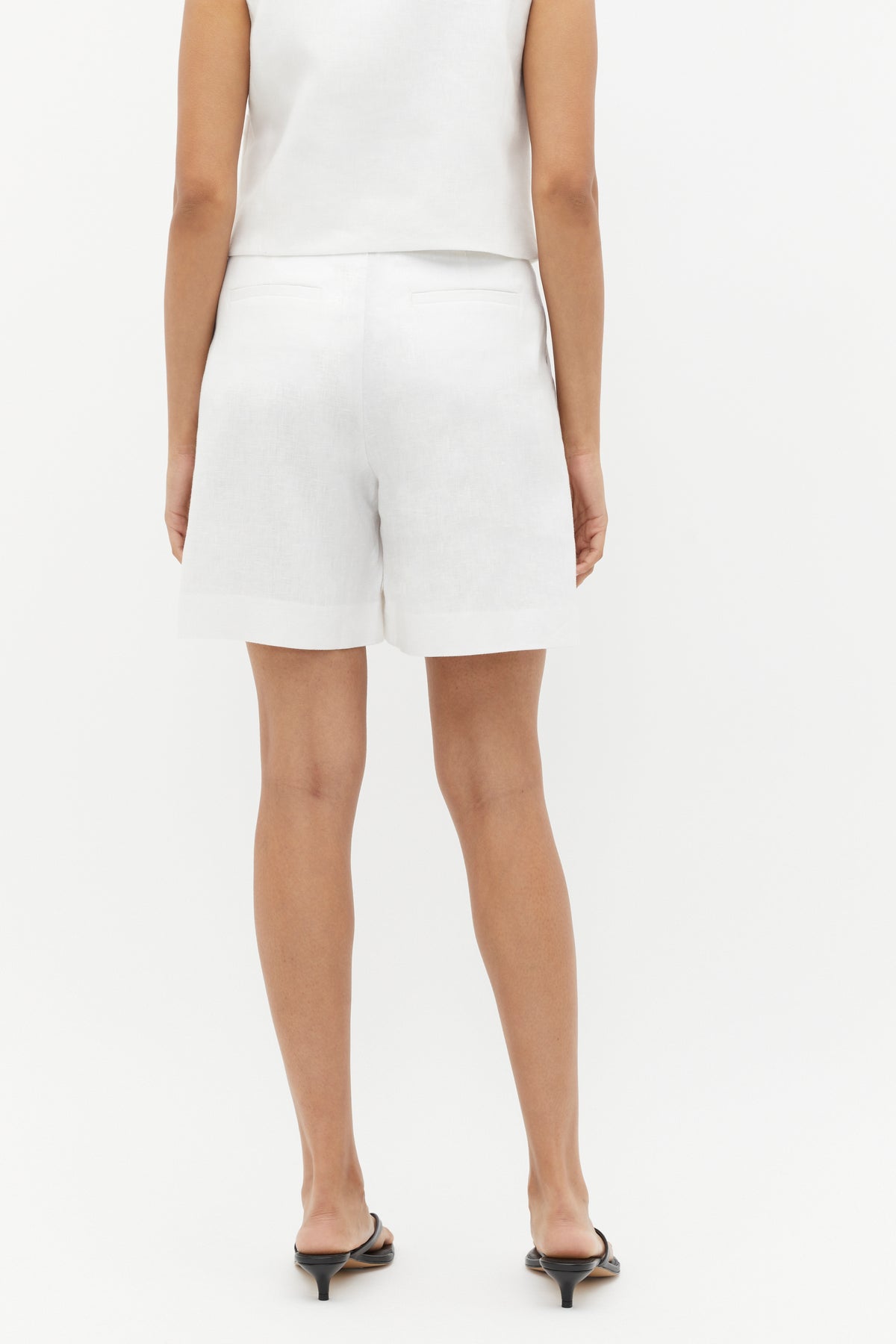 Linen Mid Length Short
