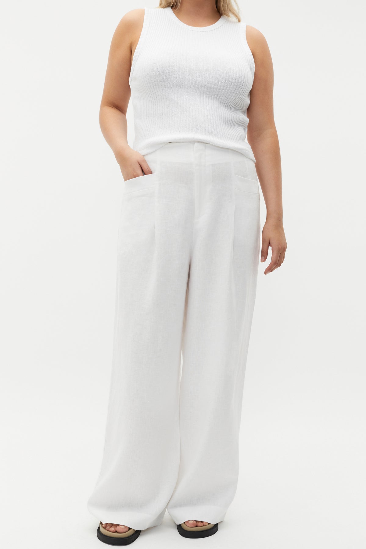 Linen High Rise Pleat Pant