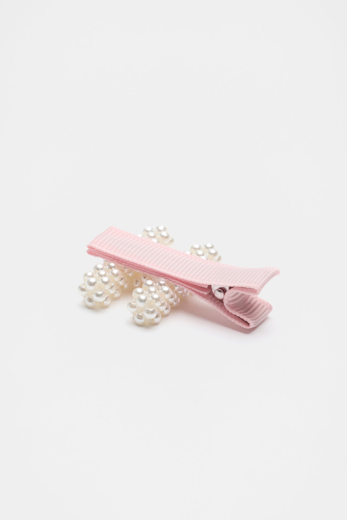Initial Pearl Duck Clip