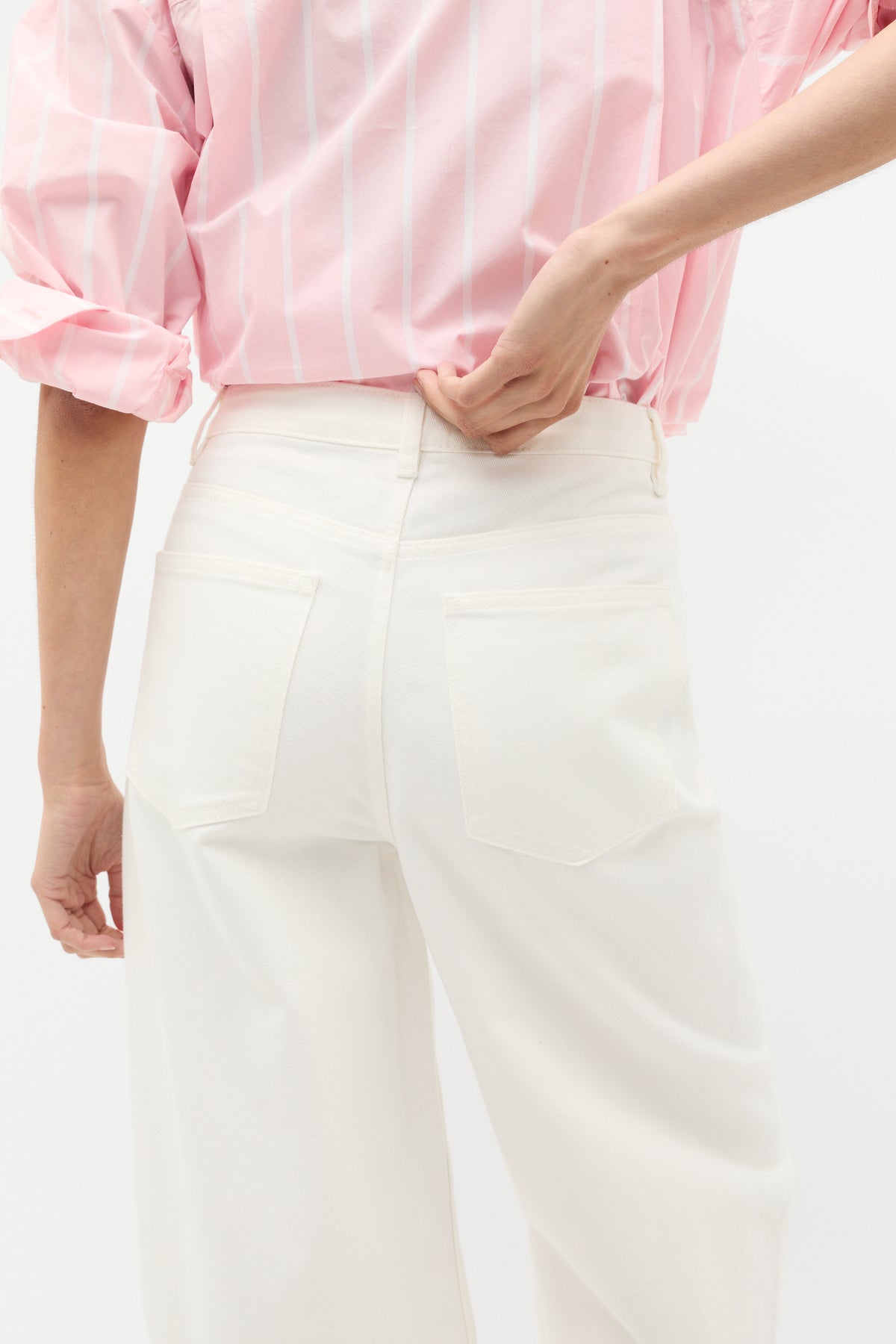 Barrel Leg Seam Front Jean