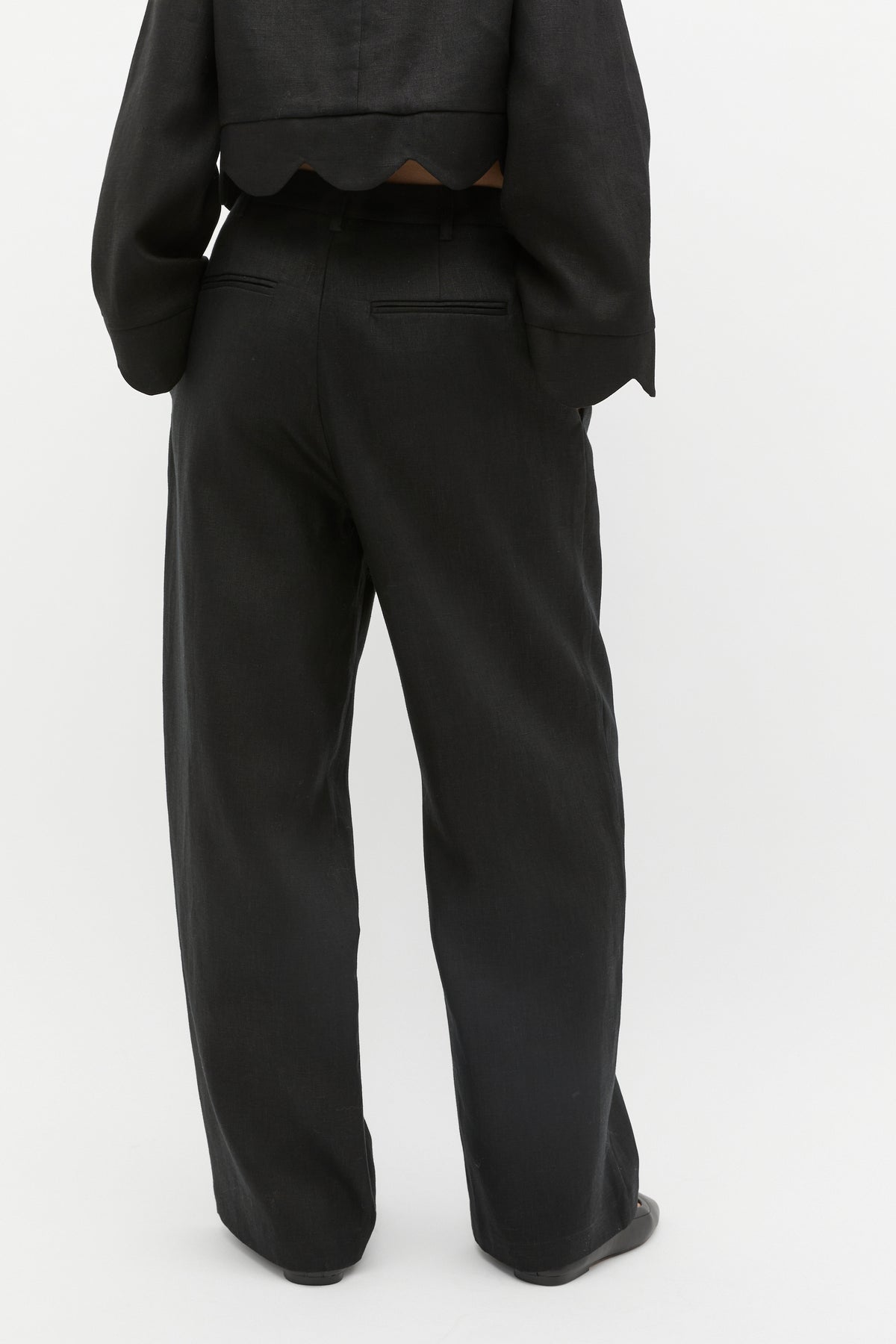Tailored Linen Pleat Pant