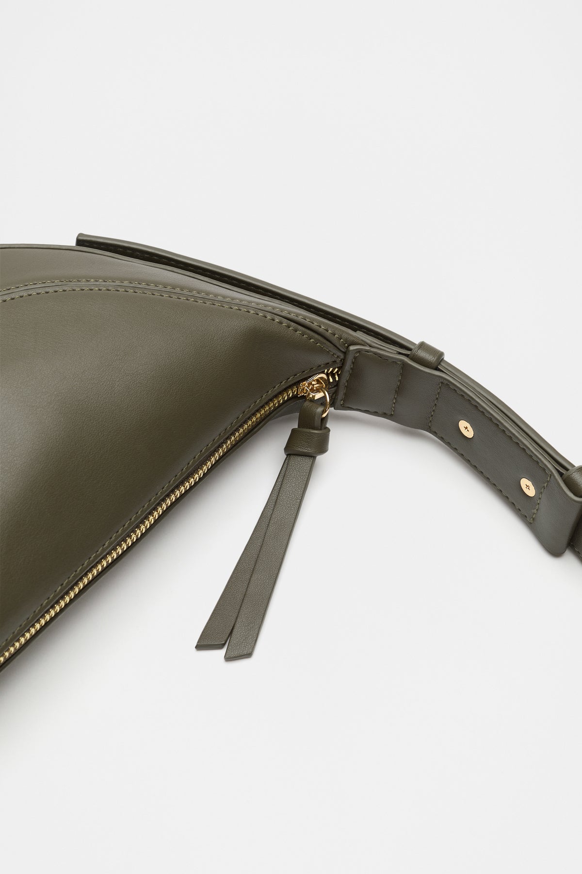 Relaxed Crossbody Bag