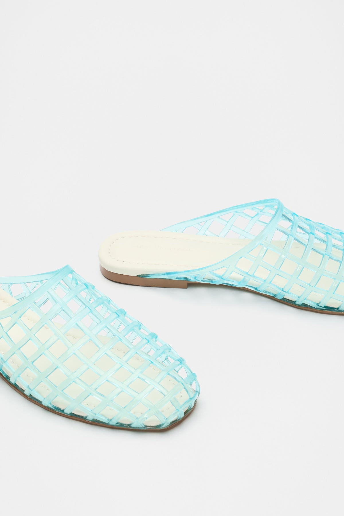Caged Jelly Mule