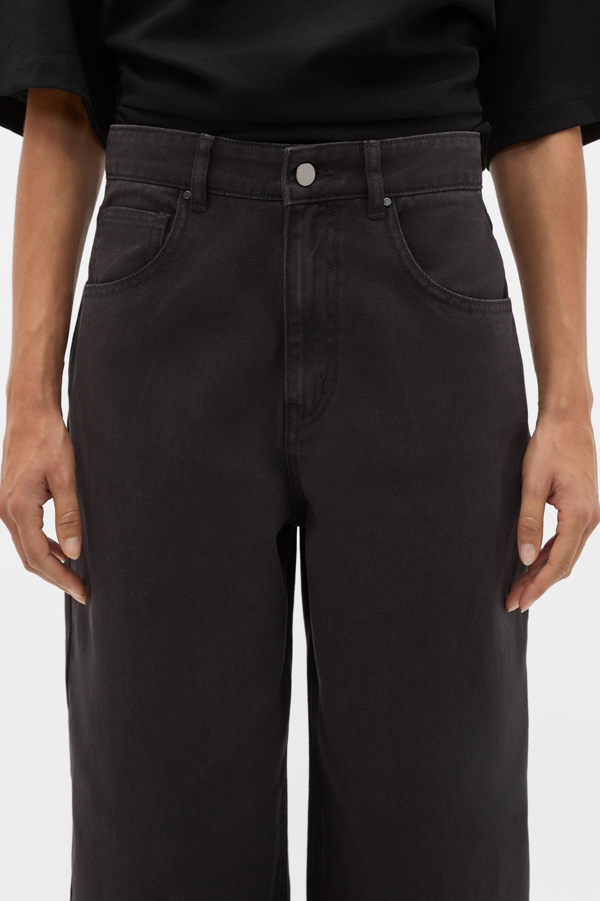Relaxed Barrel Jean