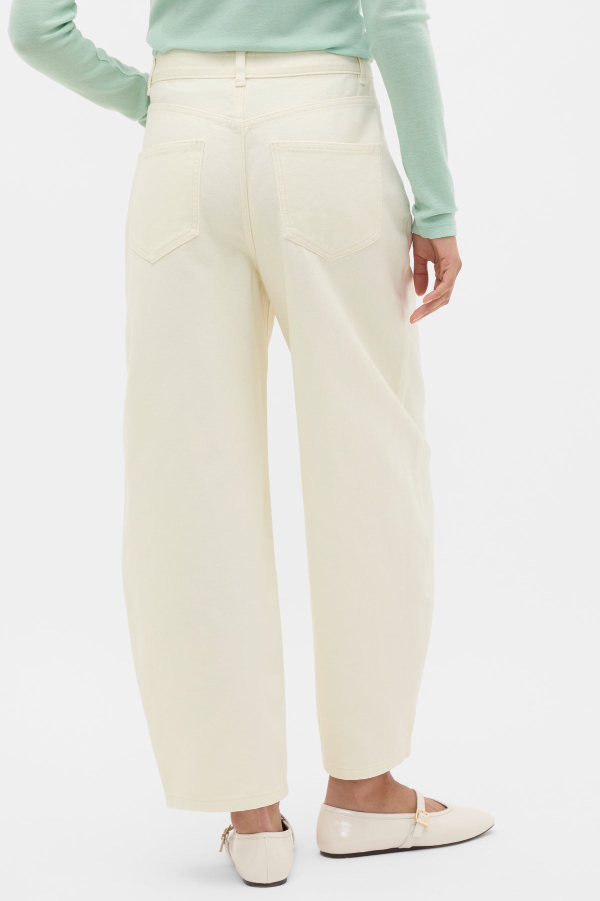 Relaxed Barrel Jean