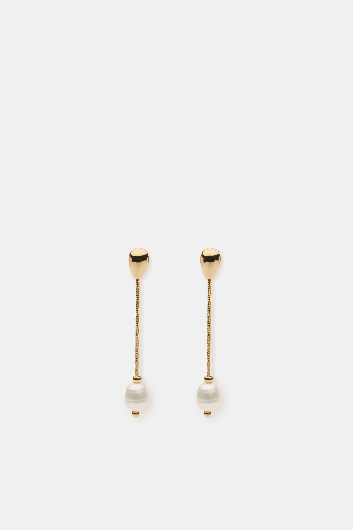 Pearl Dangle Earring