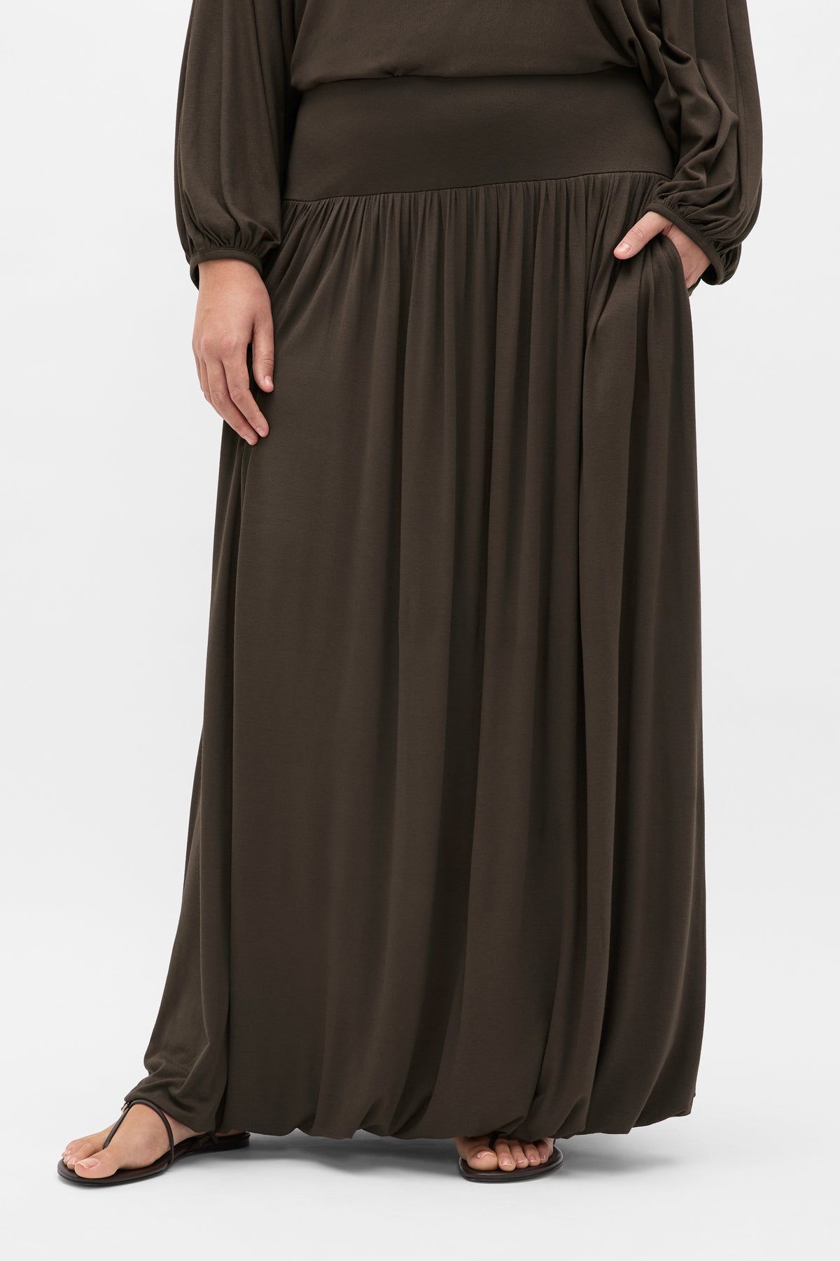 Fine Knit Bubble Midi Skirt