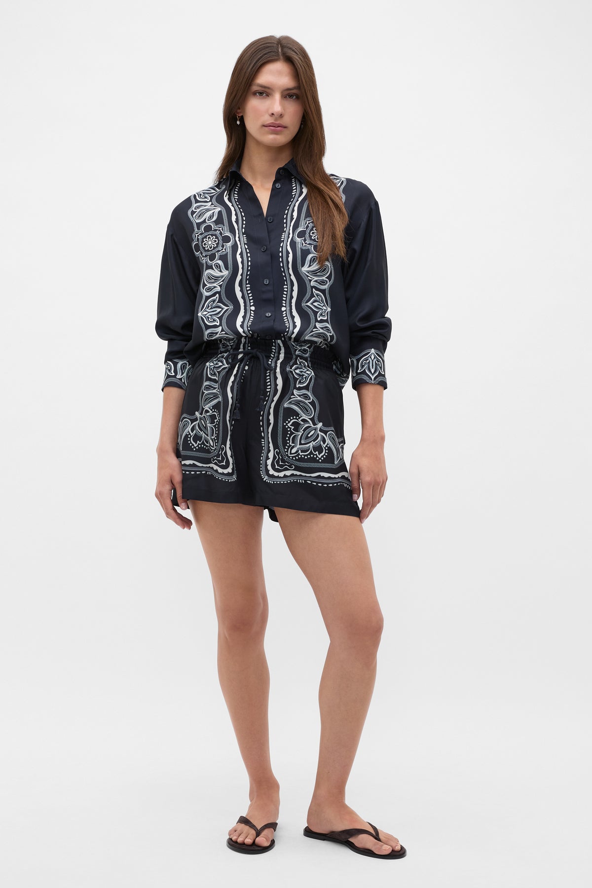 Scarf Print Short