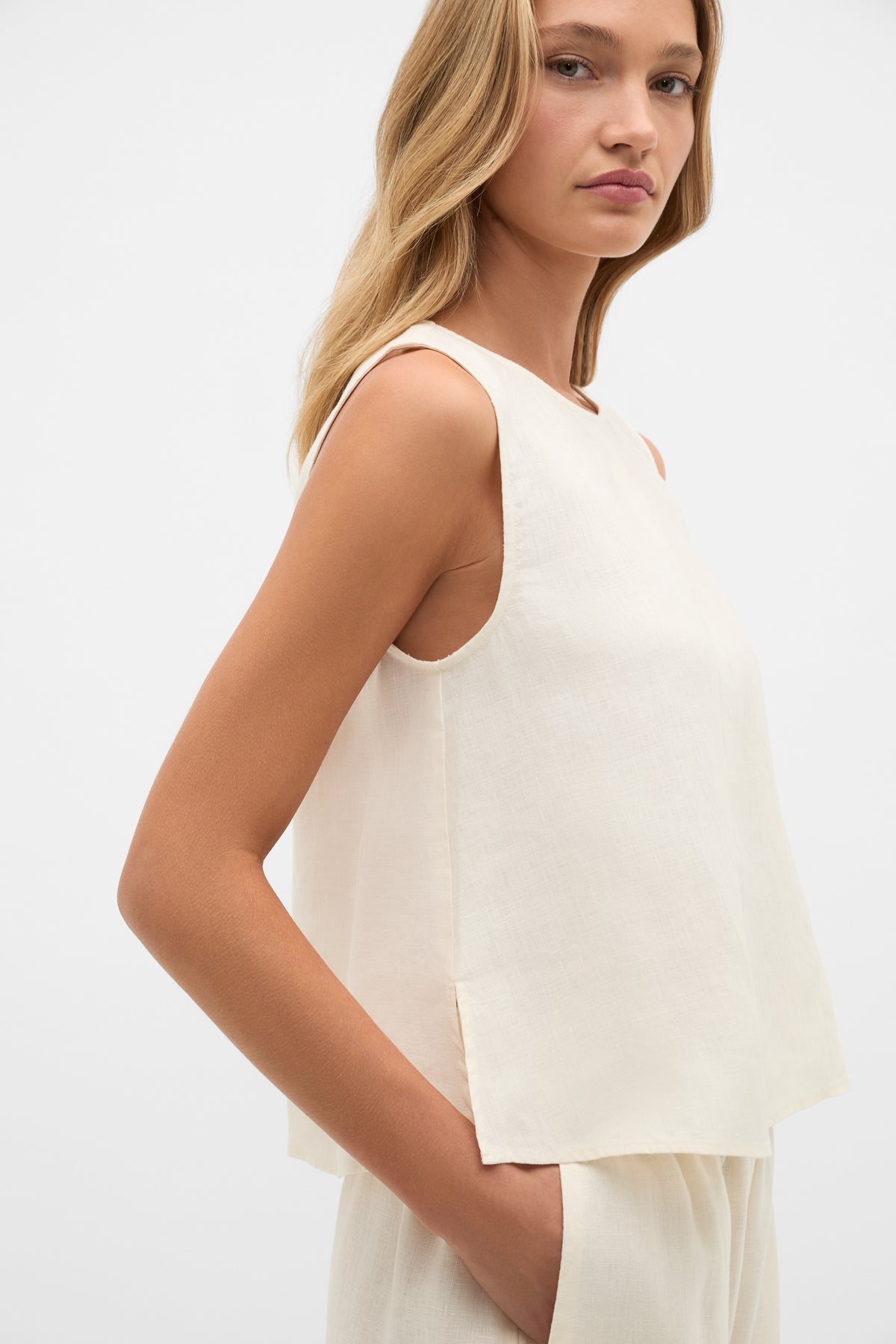 Linen Split Hem Tank