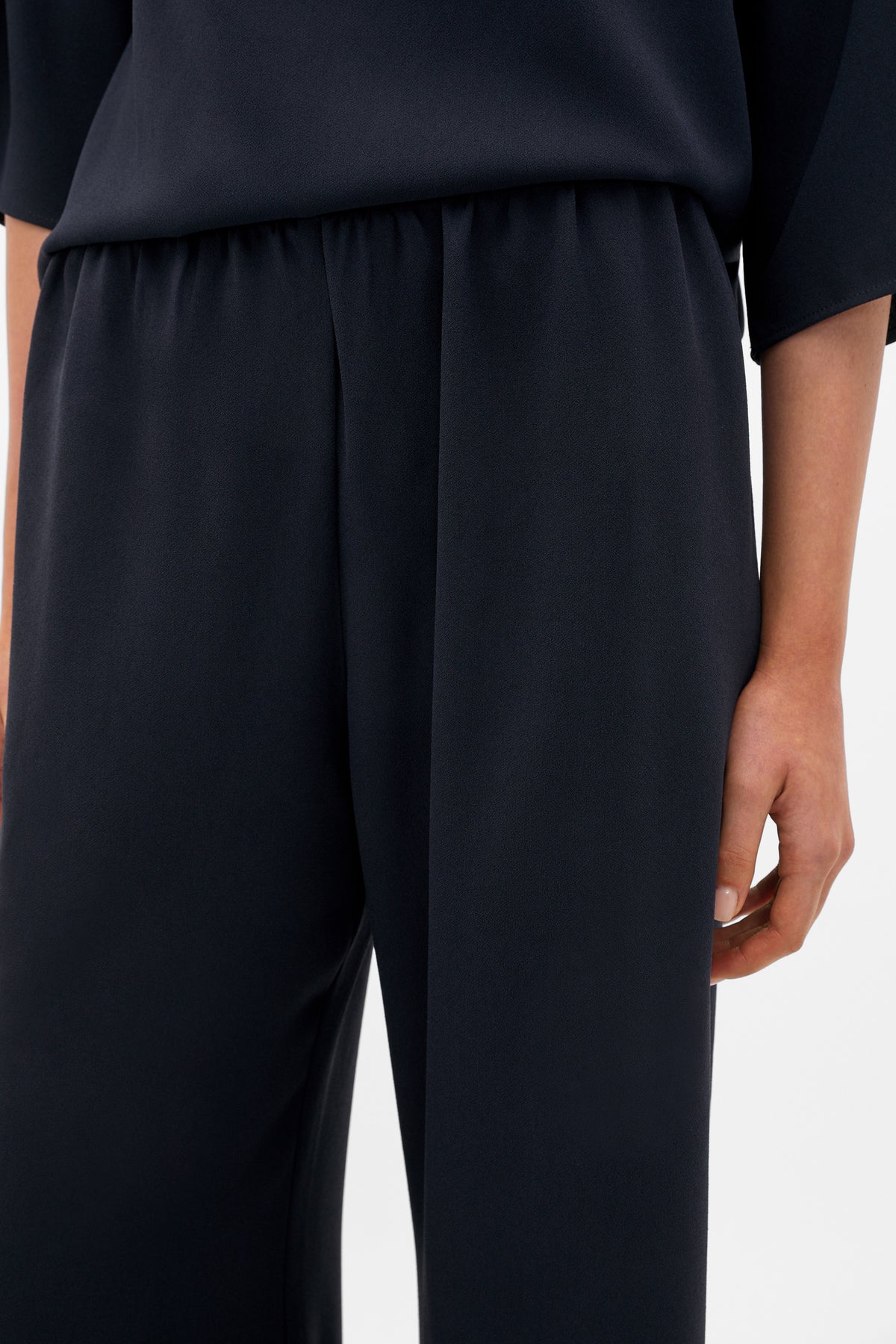 Woven Crepe Pant