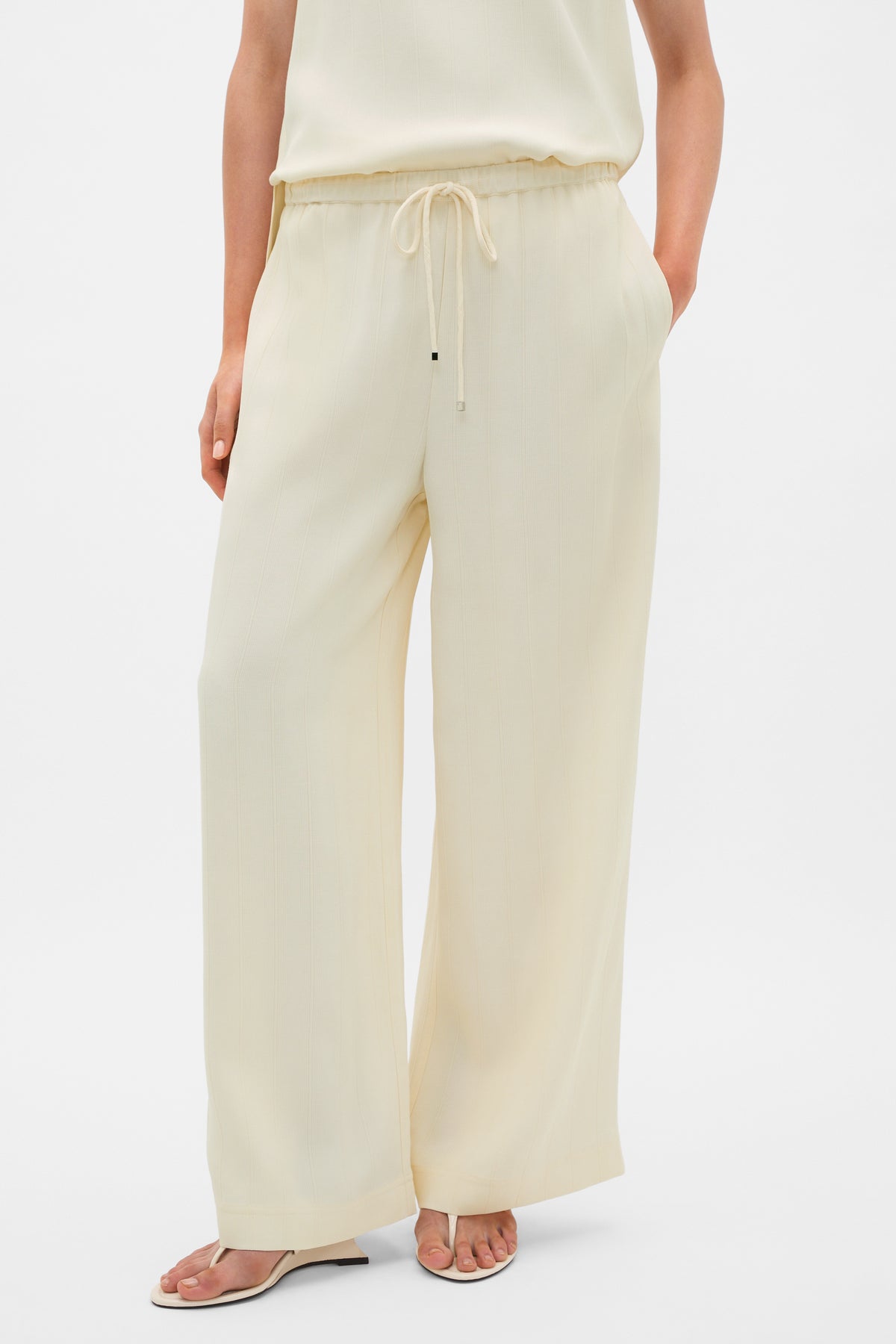 Textured Self Stripe Pant