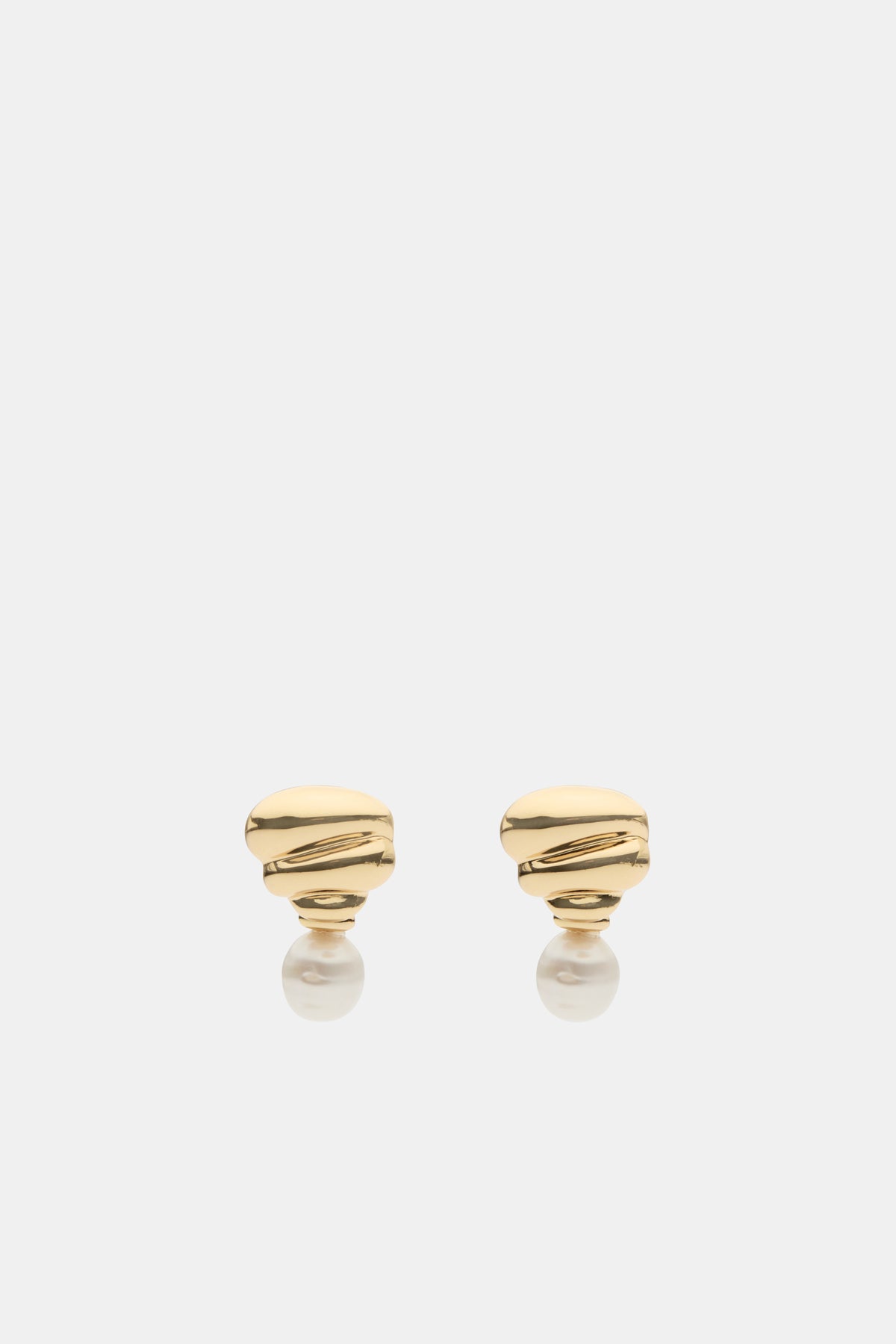 Charm Pearl Drop Earring