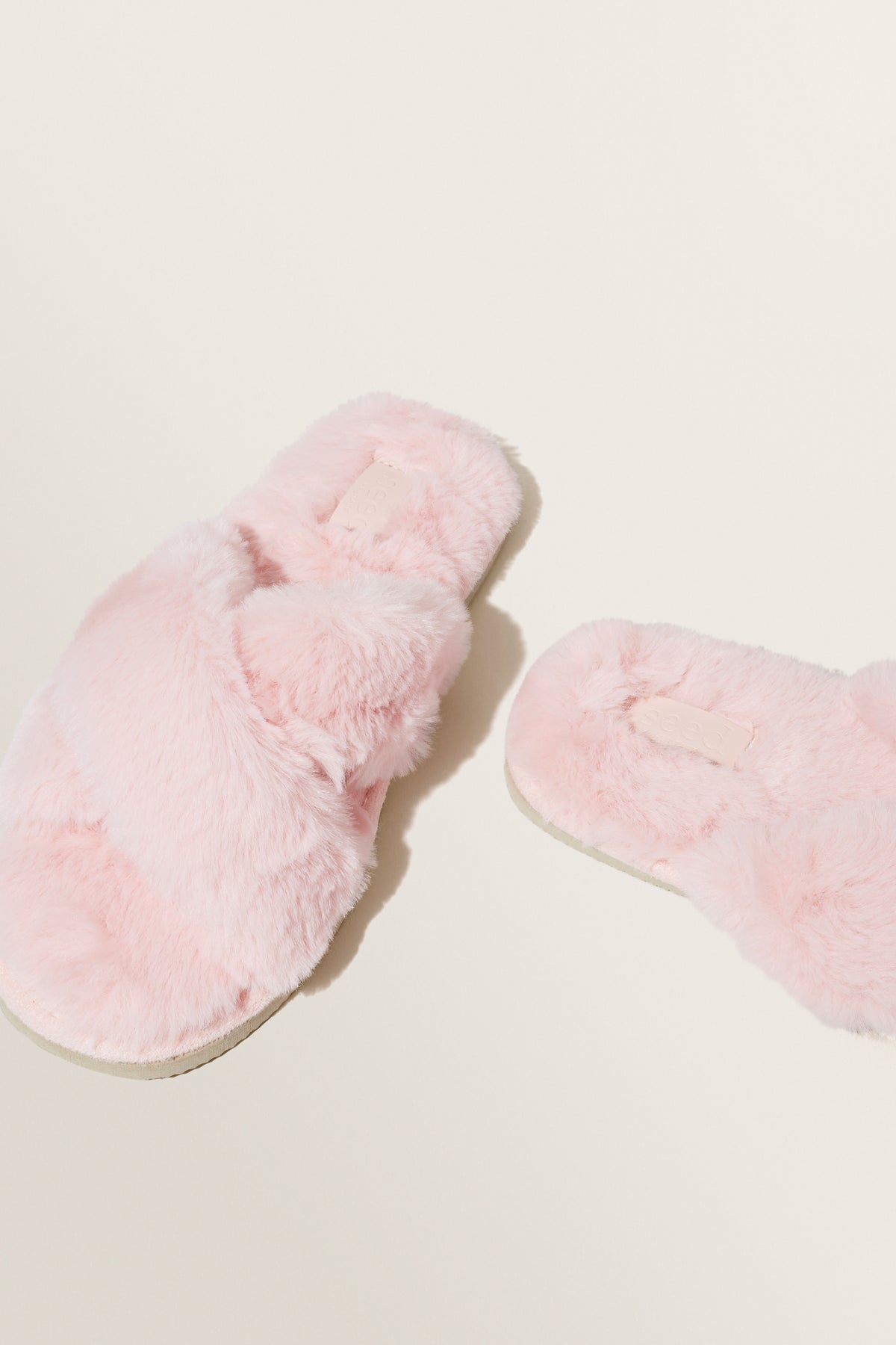 Crossover Slippers