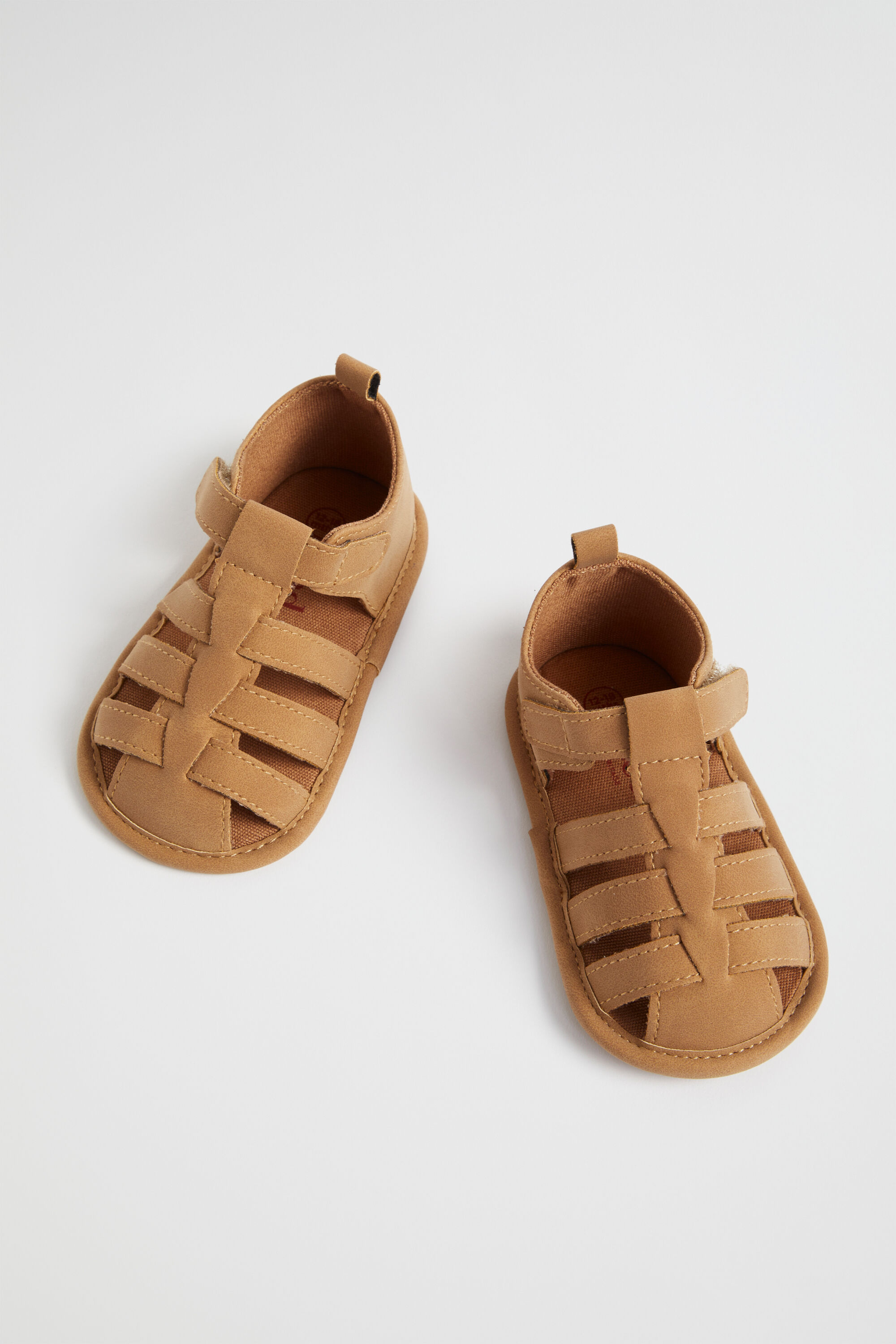 Pram sandals best sale boy