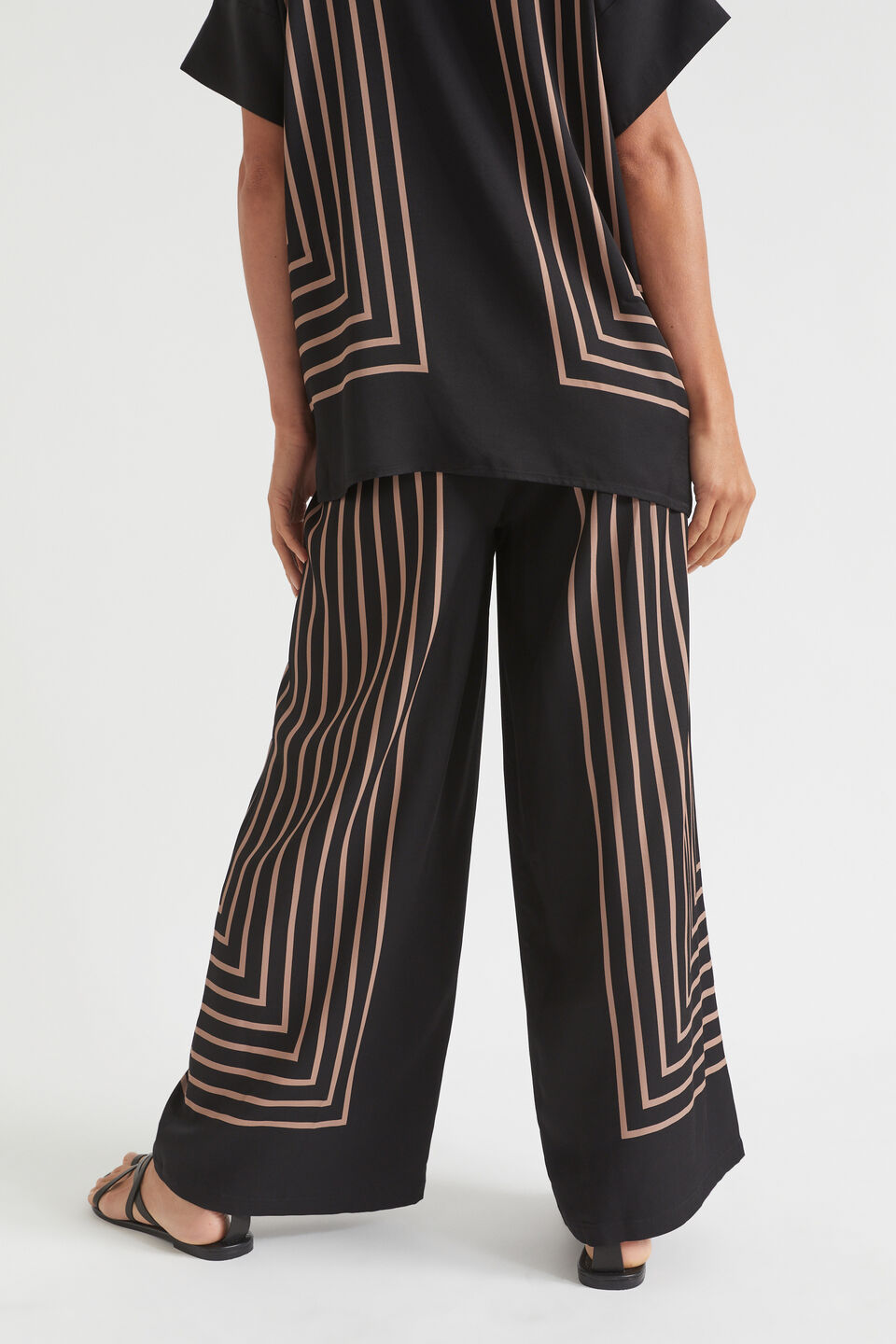Linear Wide Leg Pant  Rose Taupe Geo
