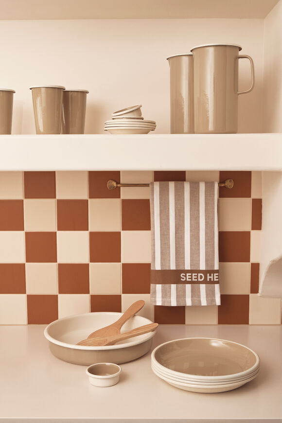 Amira Enamel Plate  Frappe  hi-res