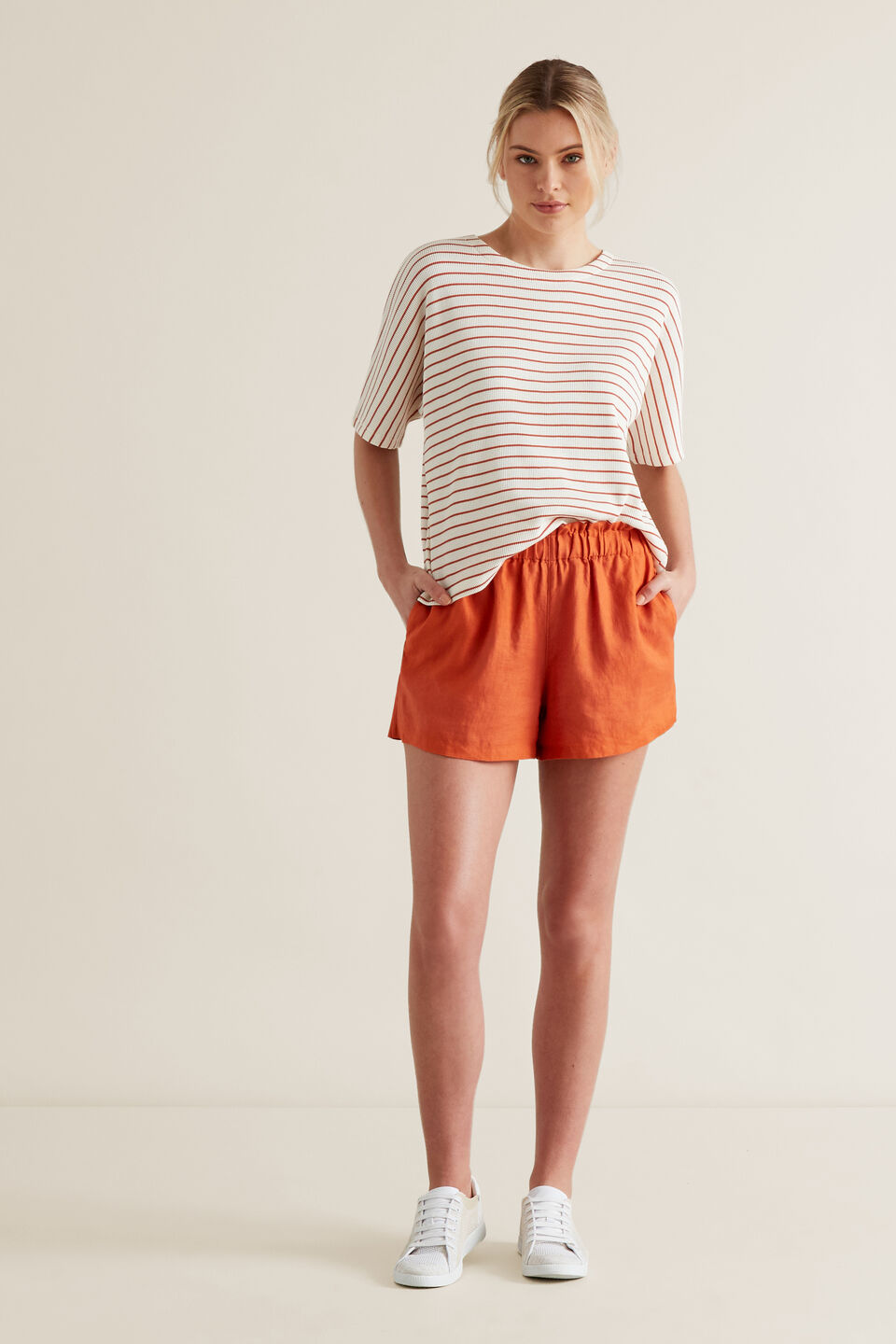 Linen Relaxed Short  