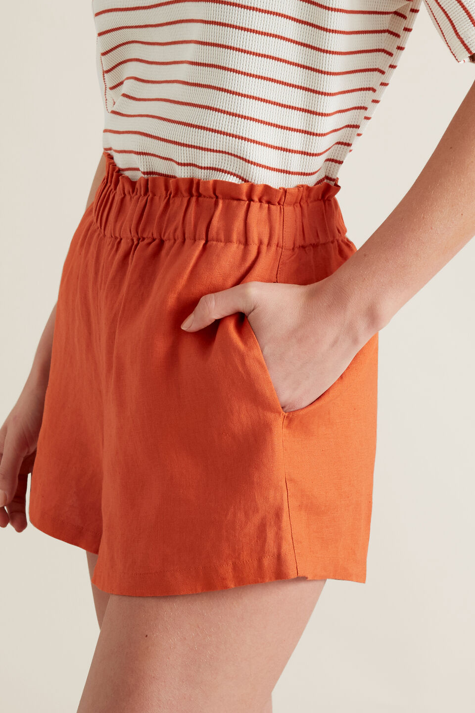 Linen Relaxed Short  