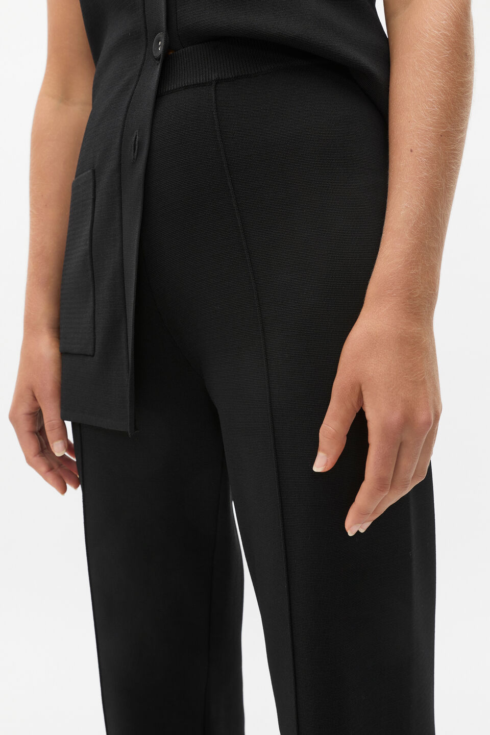 Crepe Knit Pant  Black