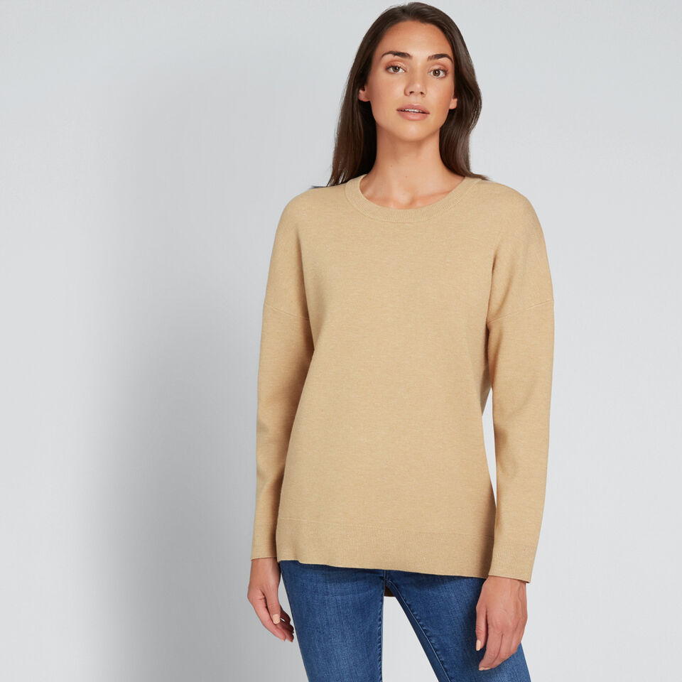 Curve Hem Easy Sweater  