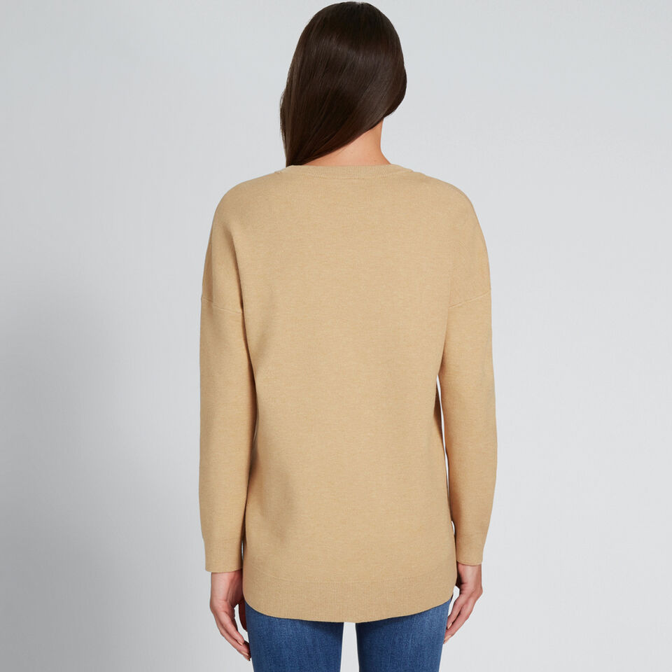 Curve Hem Easy Sweater  