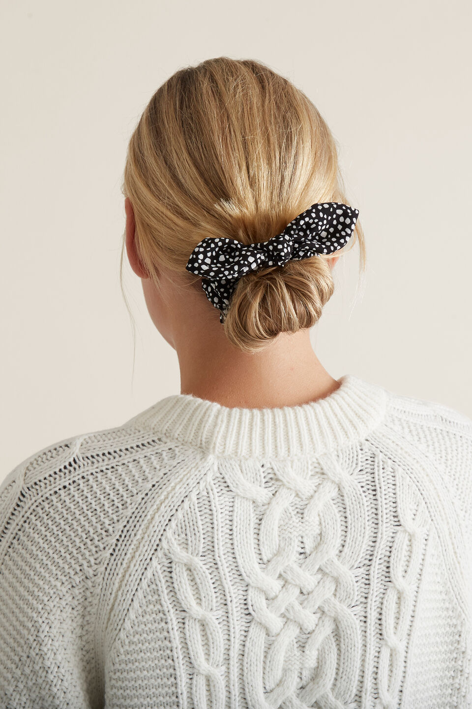 Bow Scrunchie  