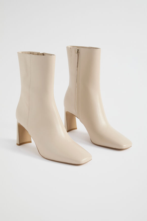 Ebony Ankle Boot  Vanilla  hi-res
